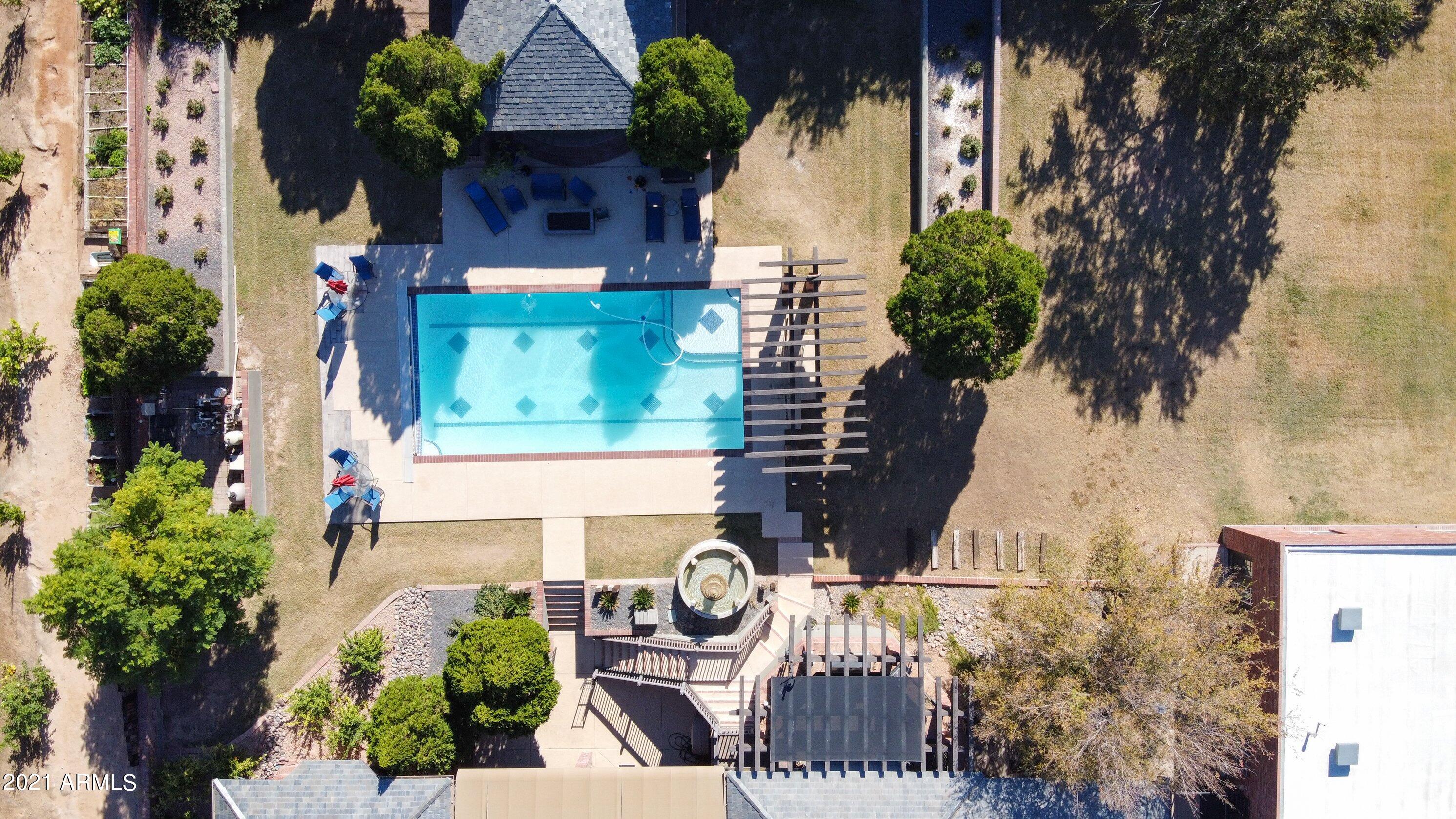 CHATHAM GROVES - Residential