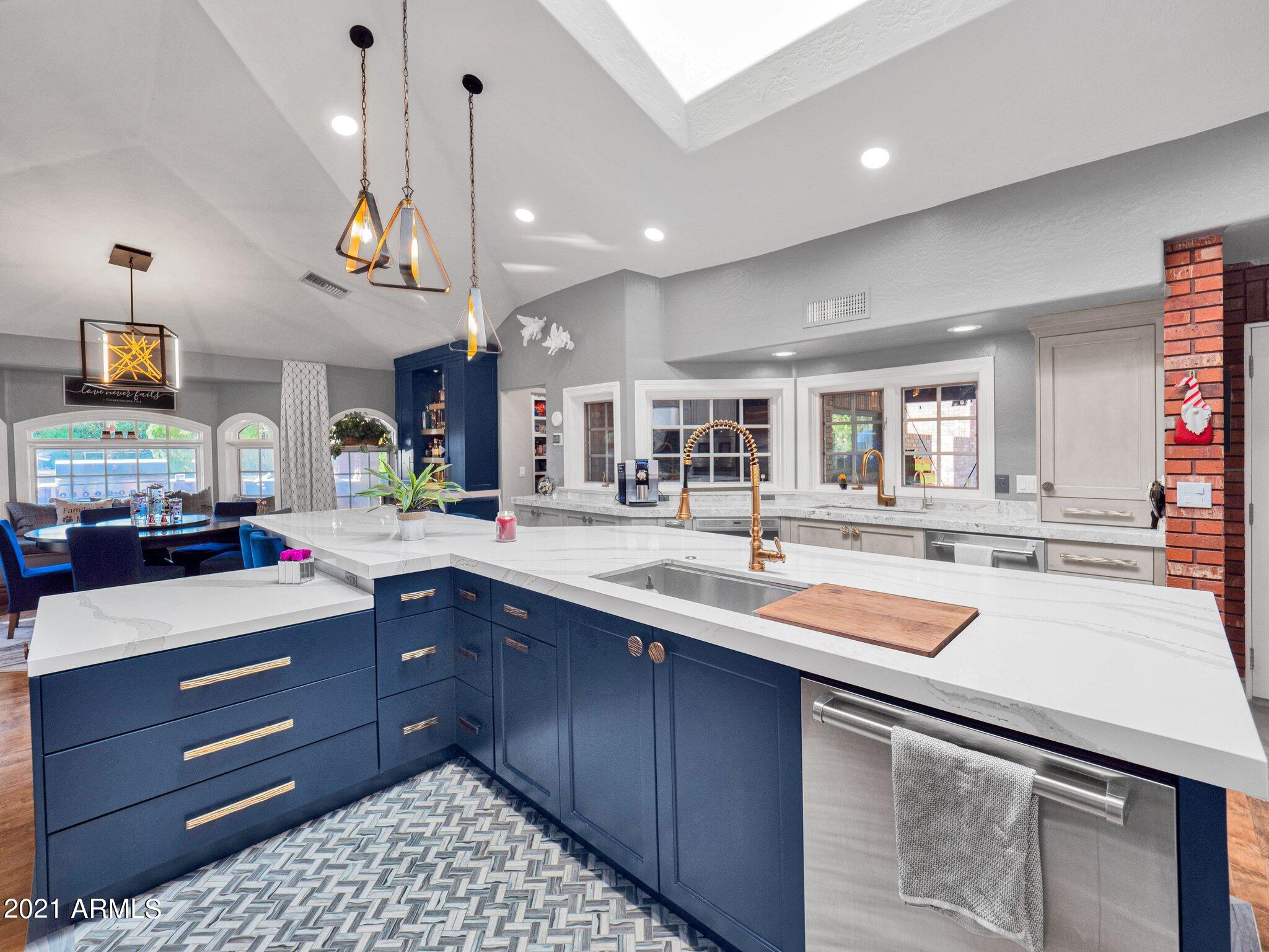 CHATHAM GROVES - Residential