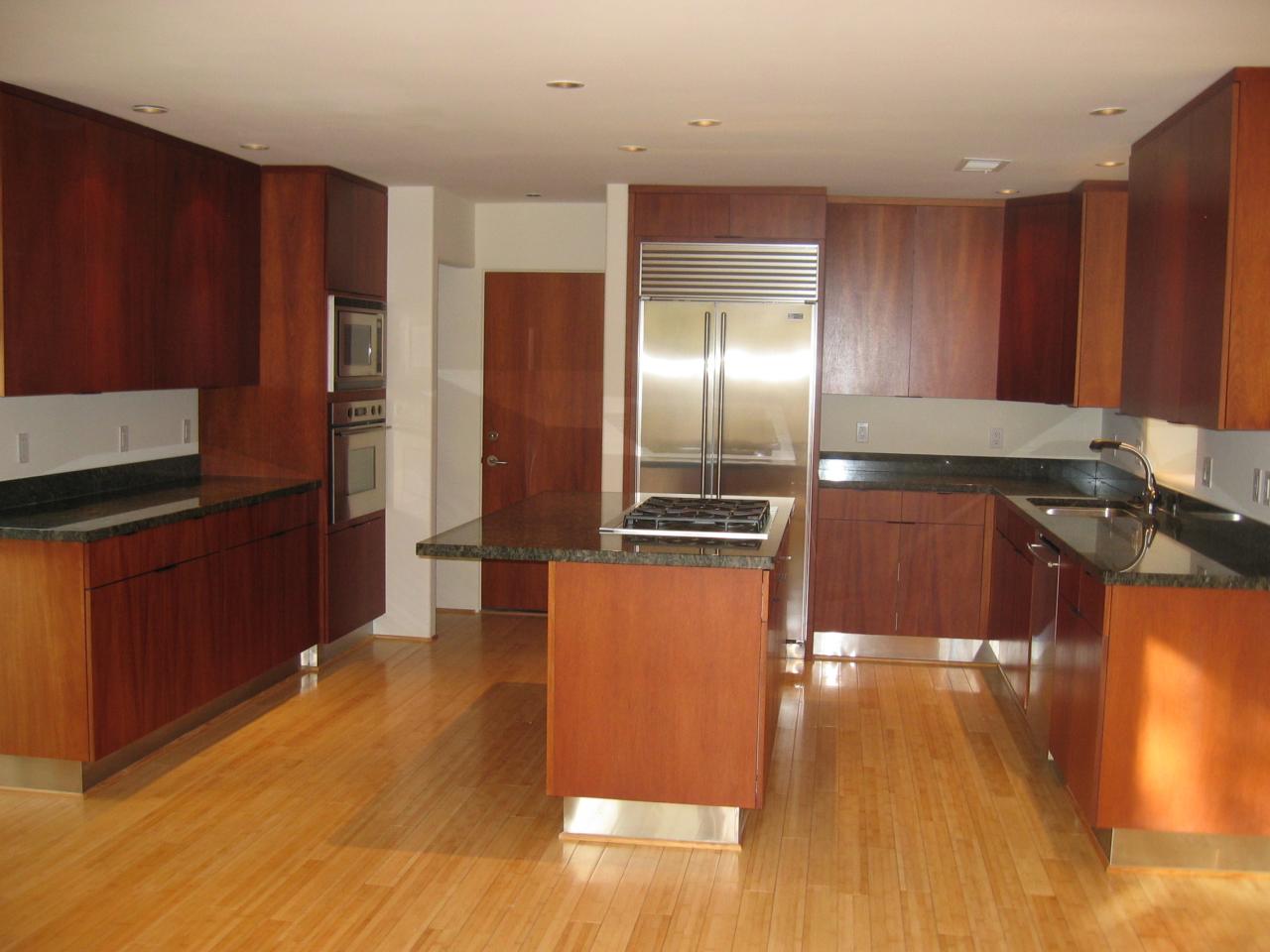 VILLA DEL ESTE - Residential Lease