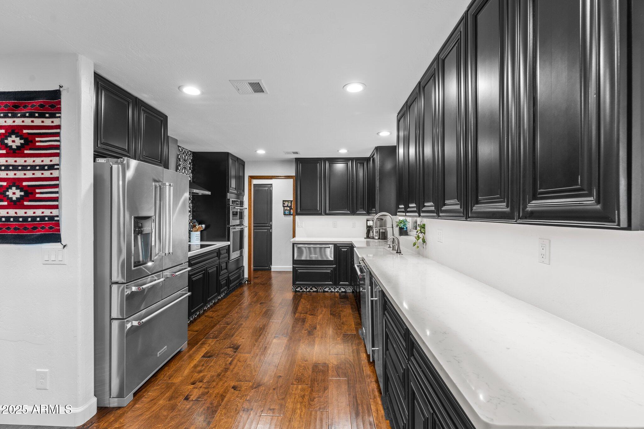 SAWYER ESTATES - Residential