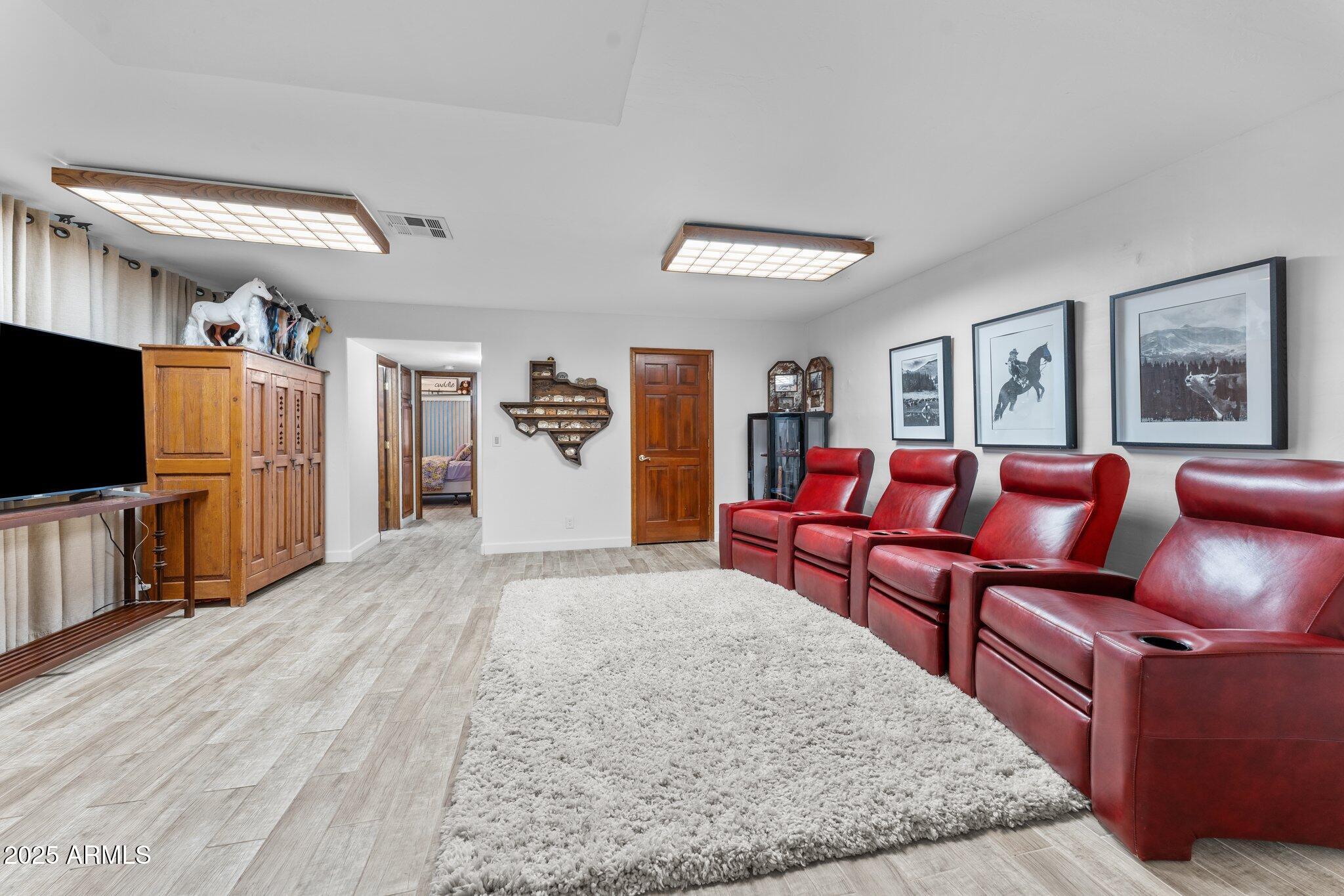 SAWYER ESTATES - Residential