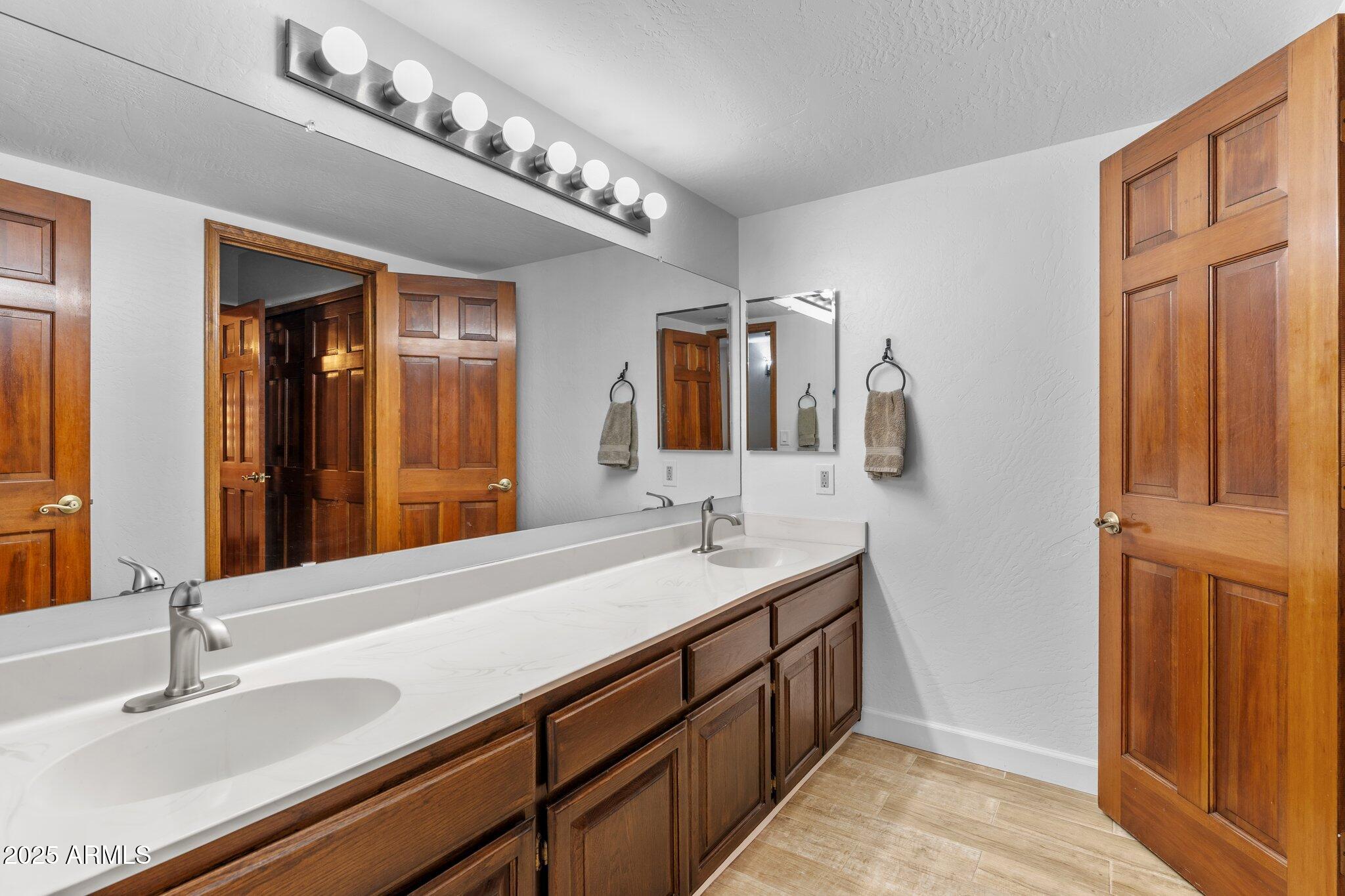 SAWYER ESTATES - Residential