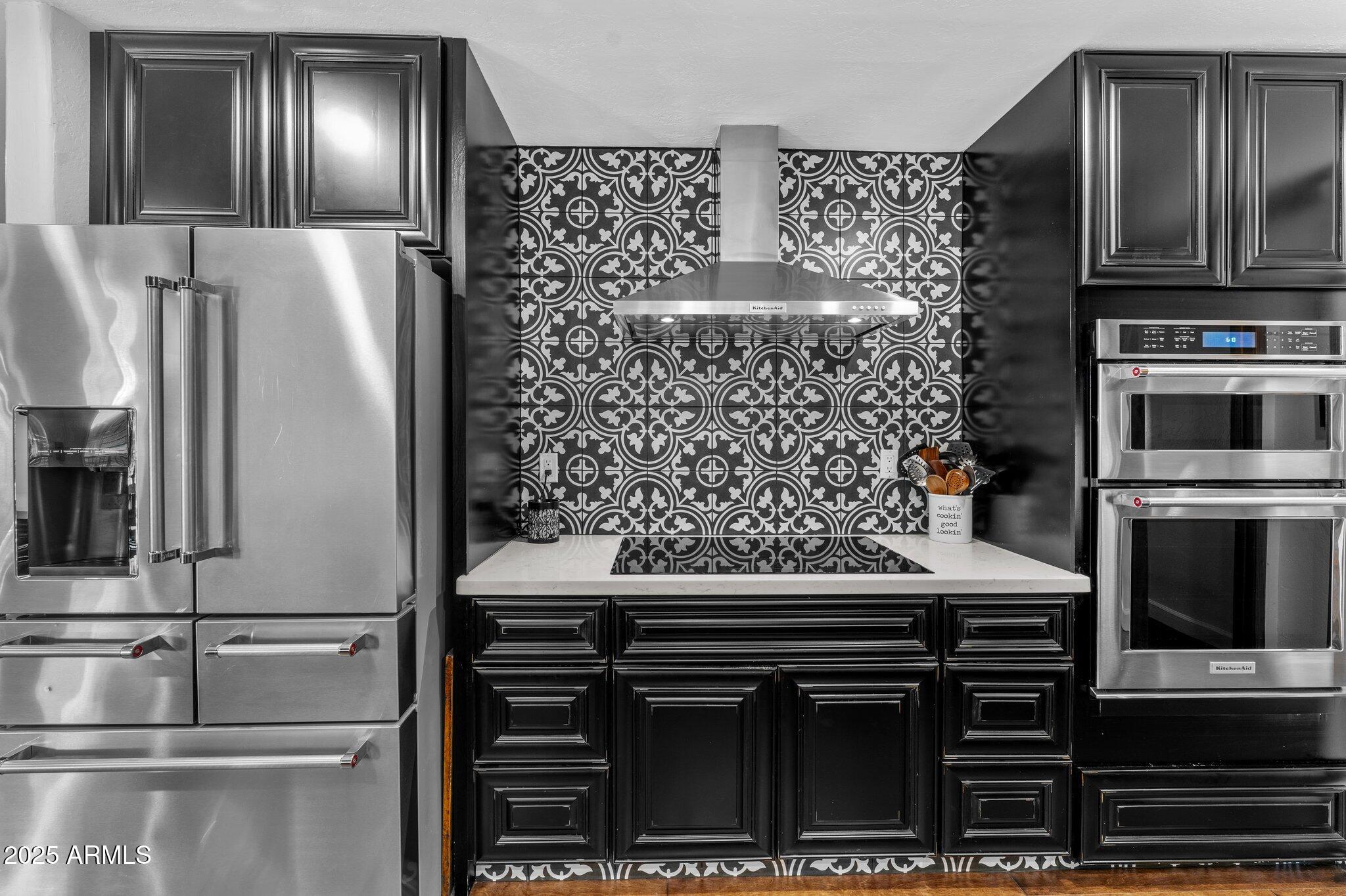 SAWYER ESTATES - Residential