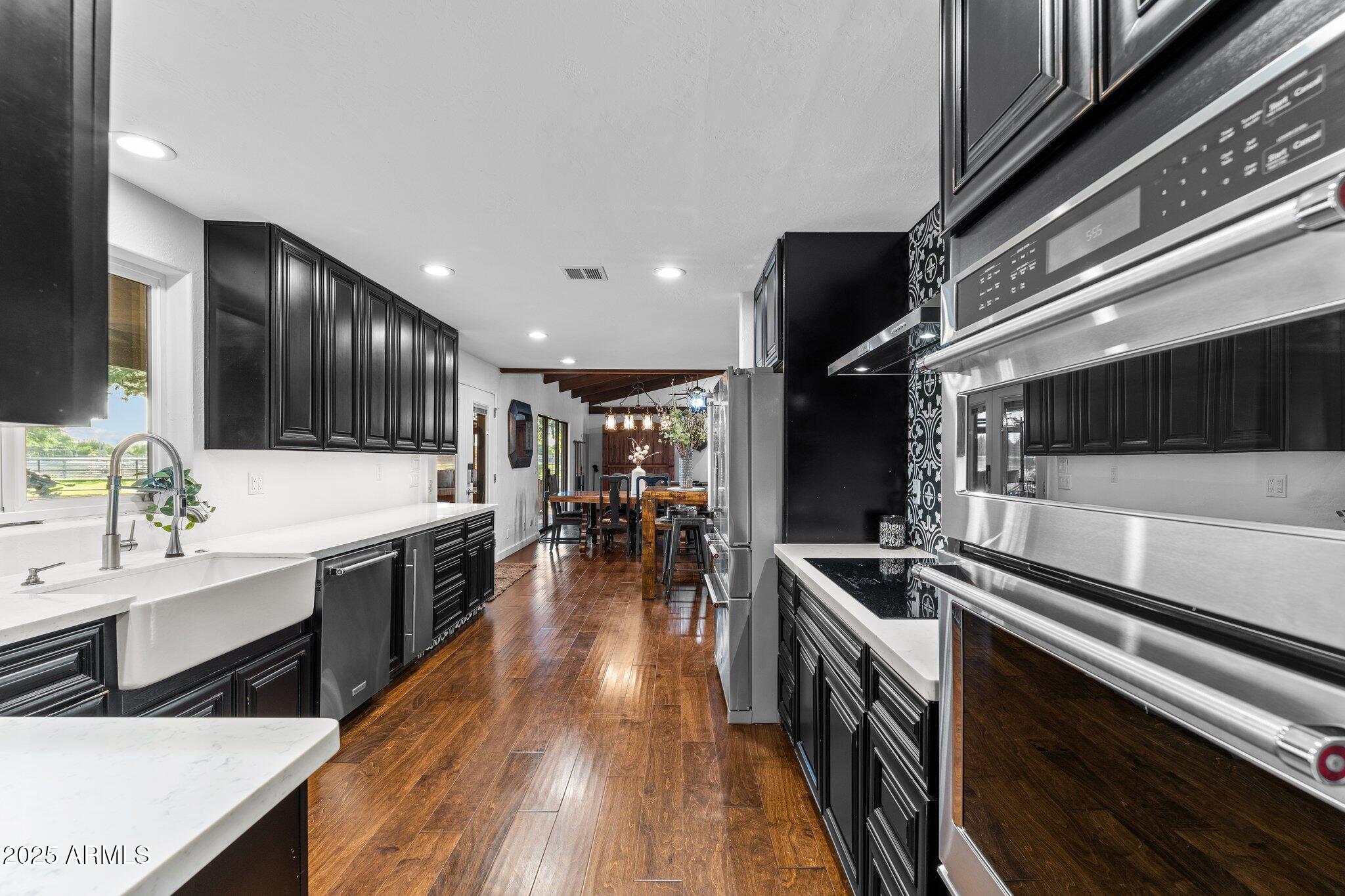 SAWYER ESTATES - Residential