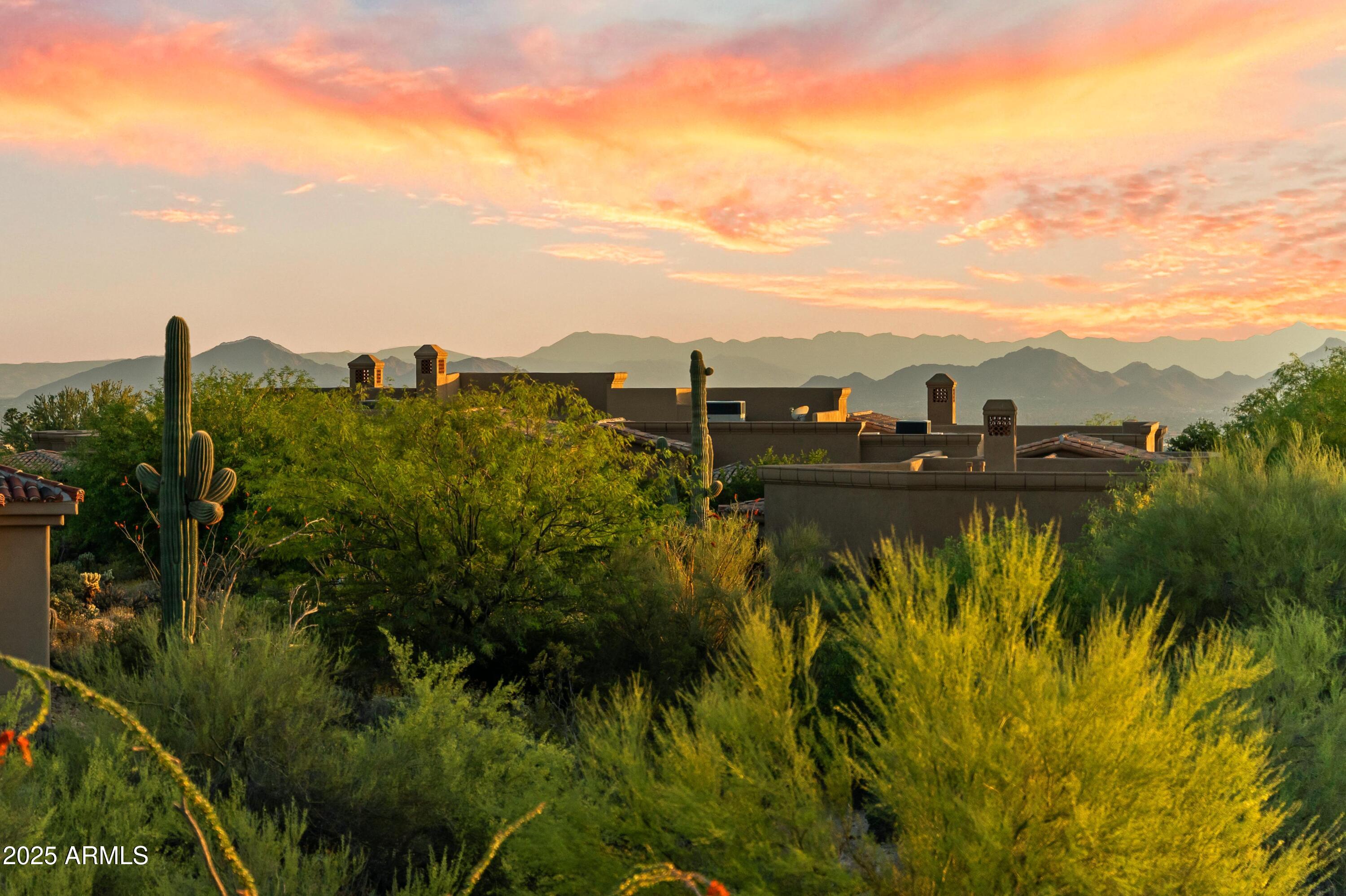 LADERA VISTA - Residential