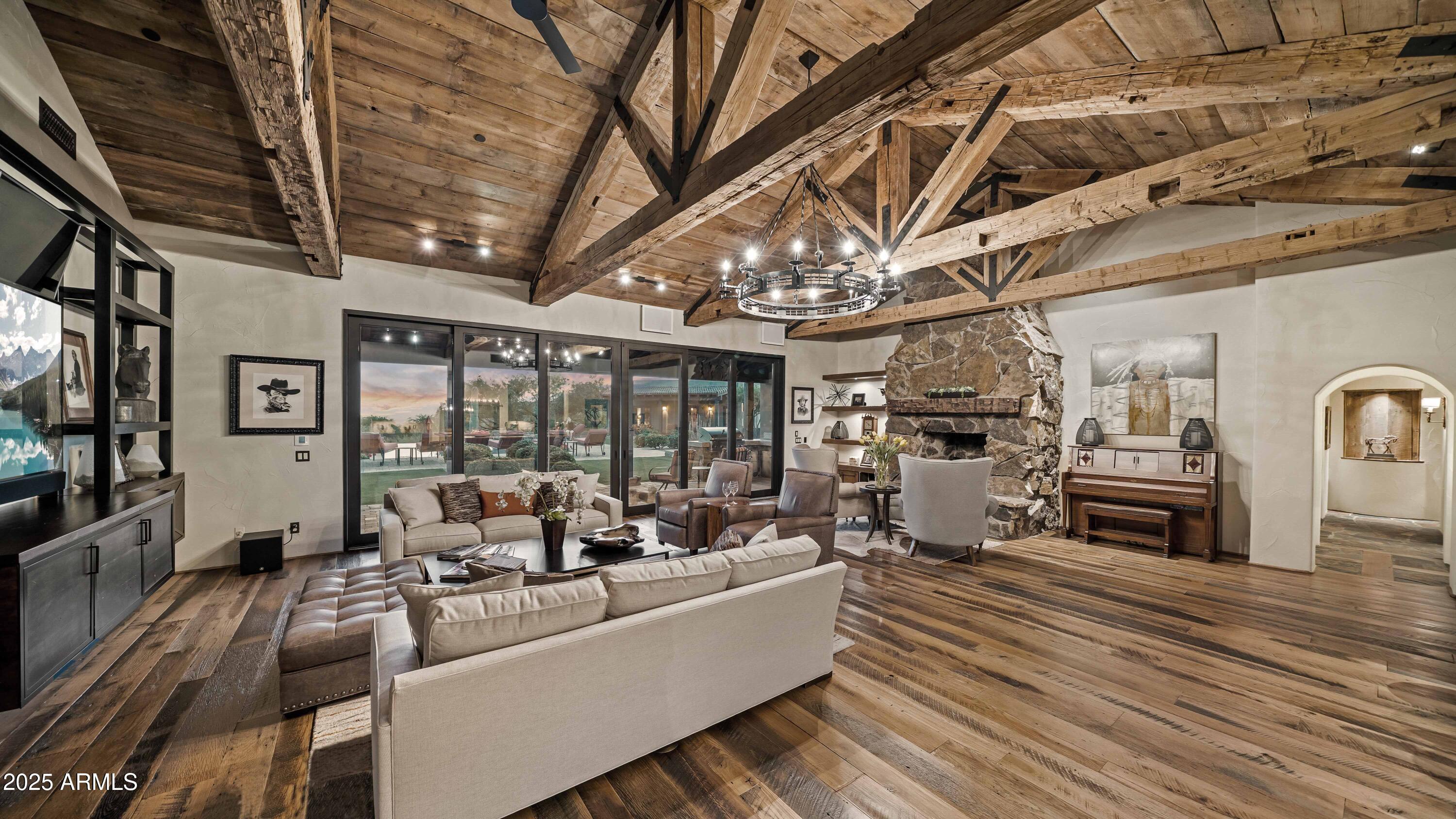 LADERA VISTA - Residential