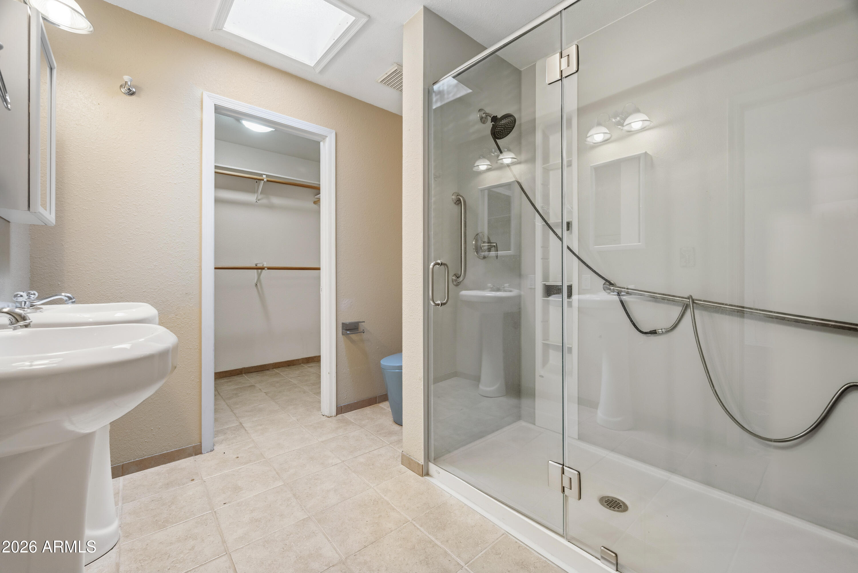 GOLDEN MEADOWS 2 - Residential