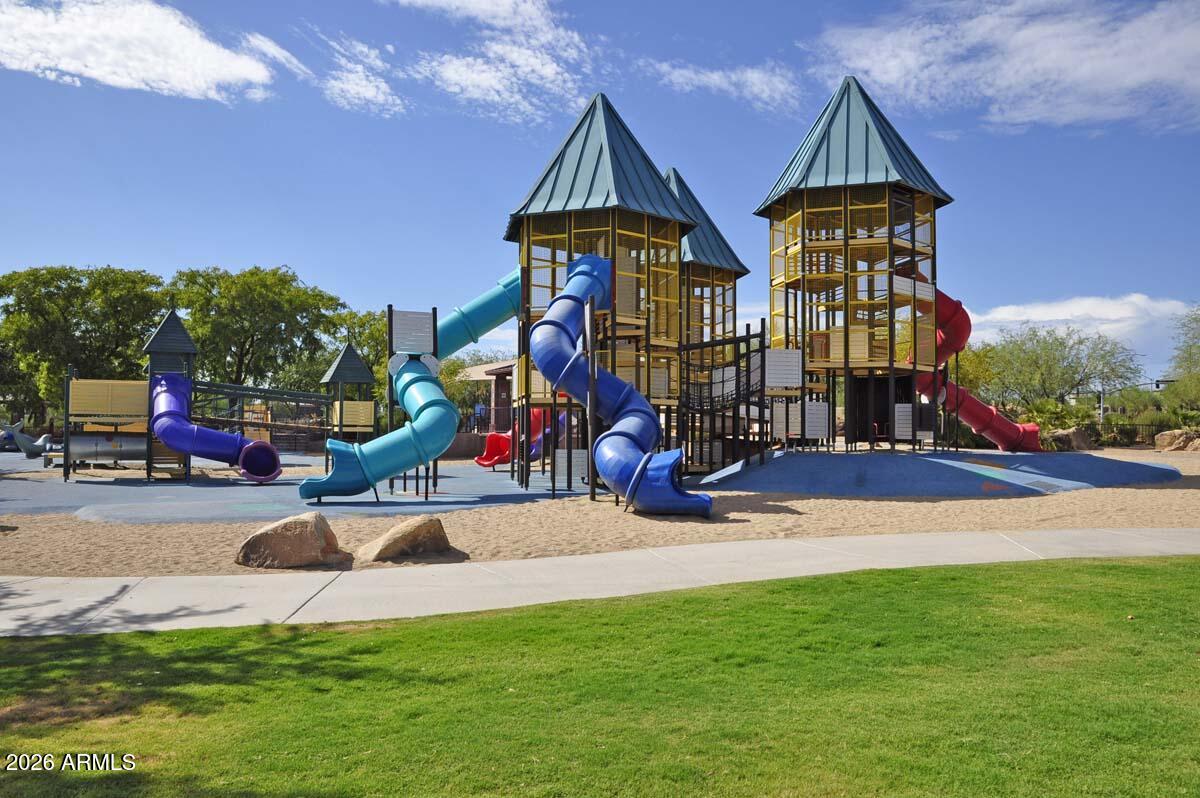 ANTHEM Parkside - Residential