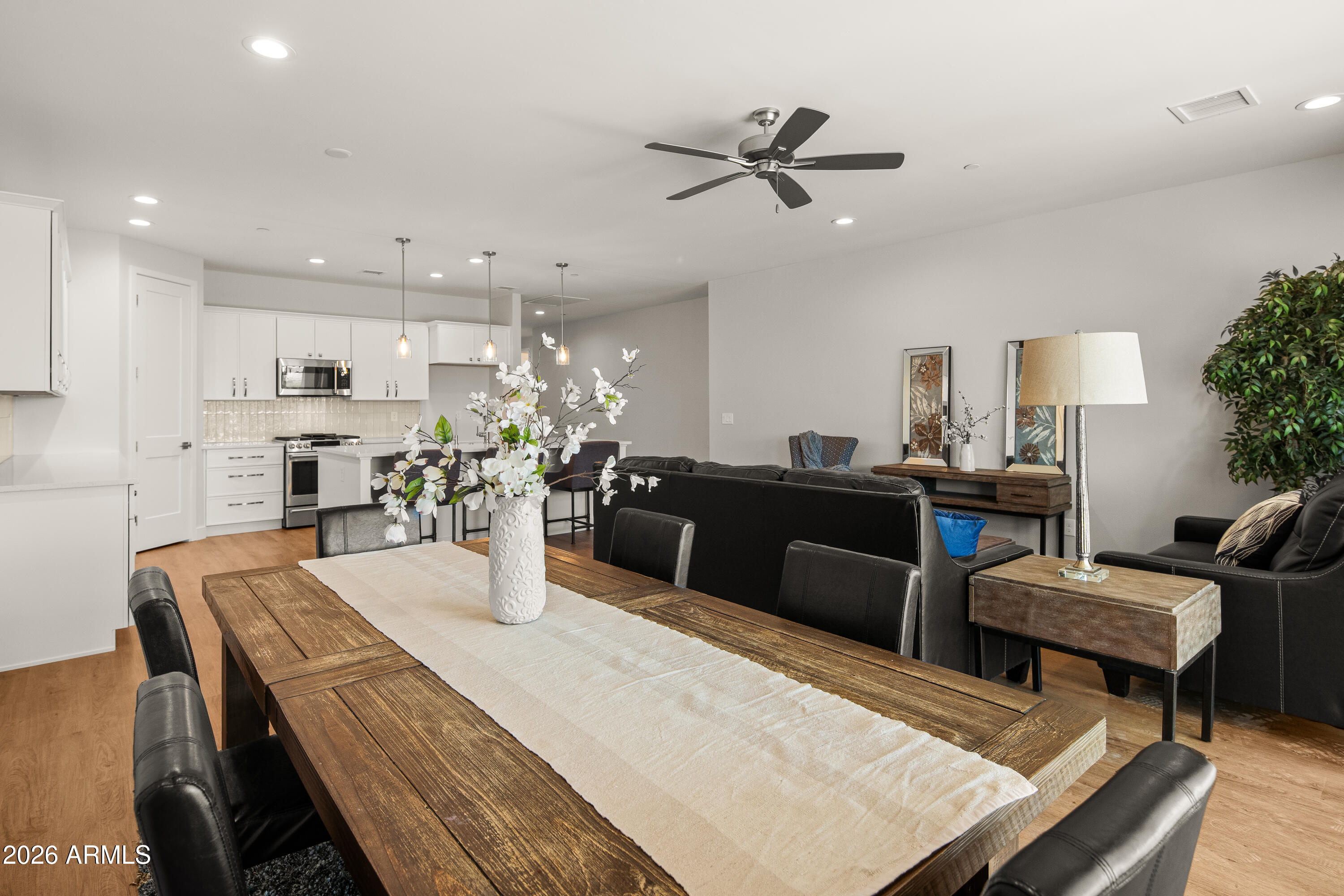 MOUNTAIN GATE - Residential