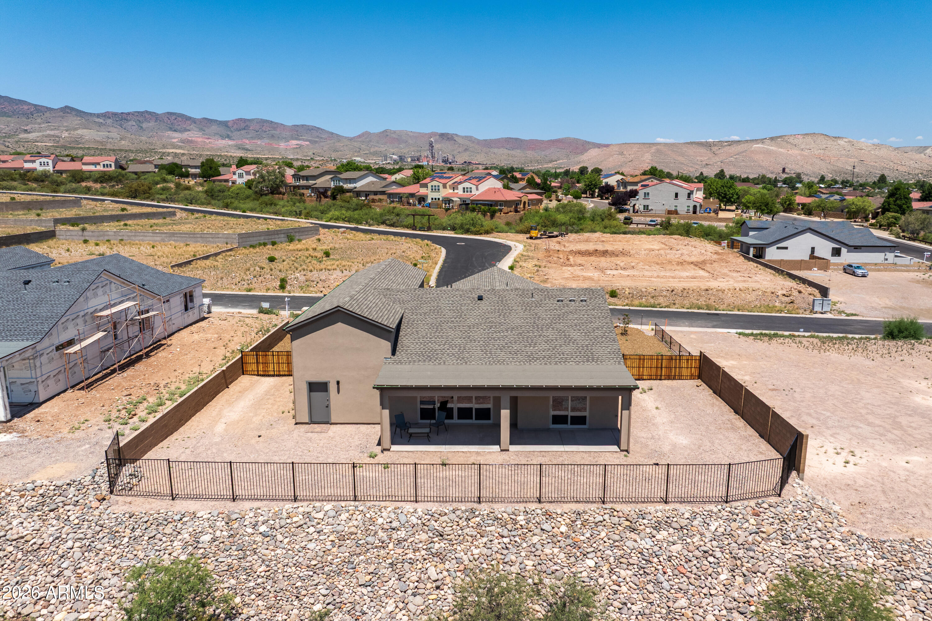 MOUNTAIN GATE - Residential