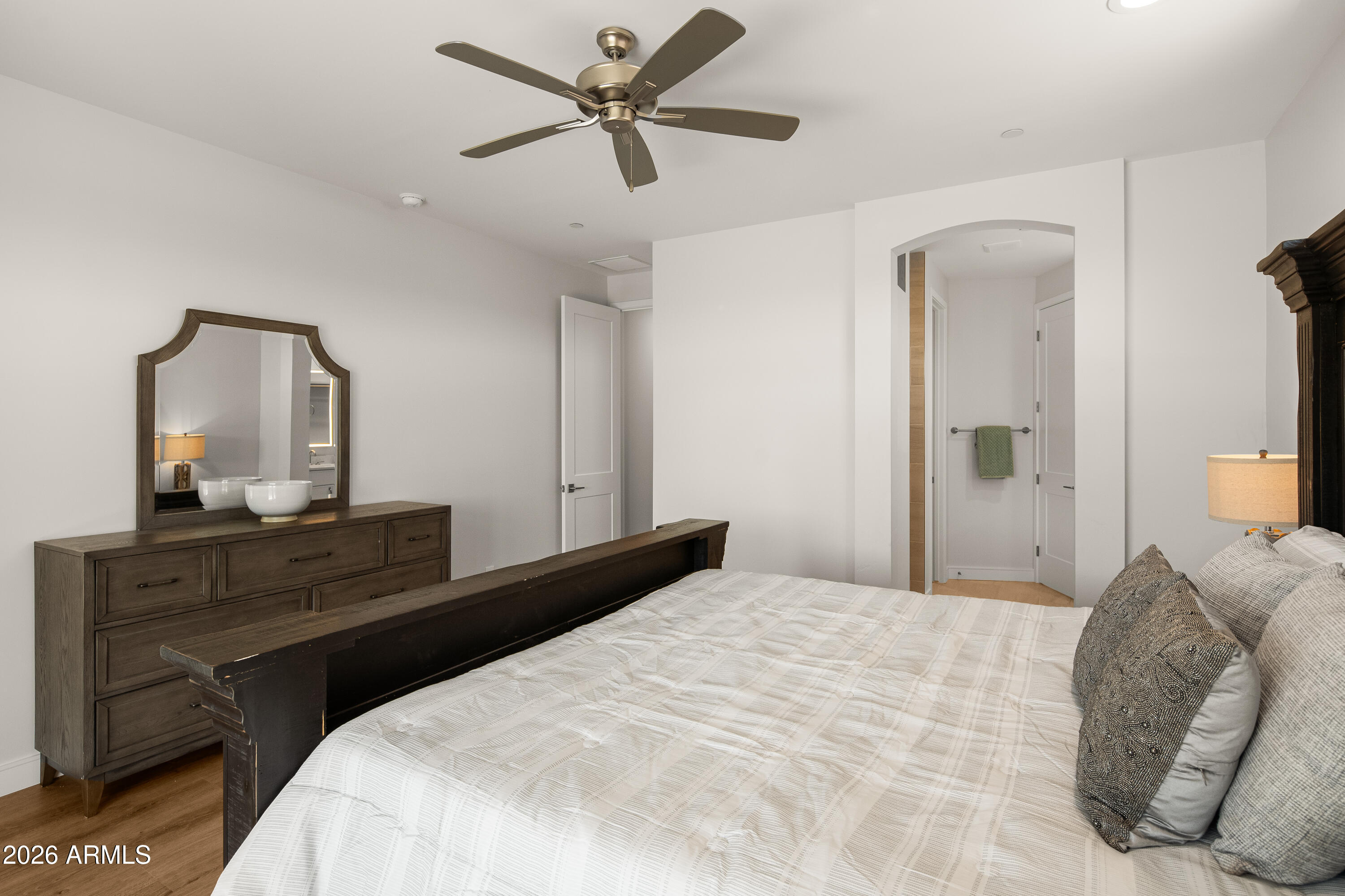 MOUNTAIN GATE - Residential
