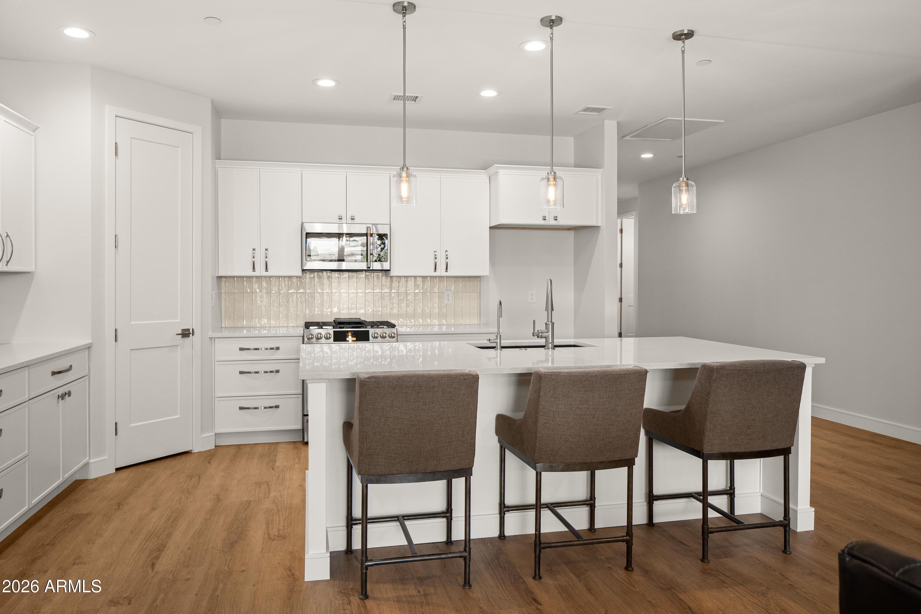 MOUNTAIN GATE - Residential