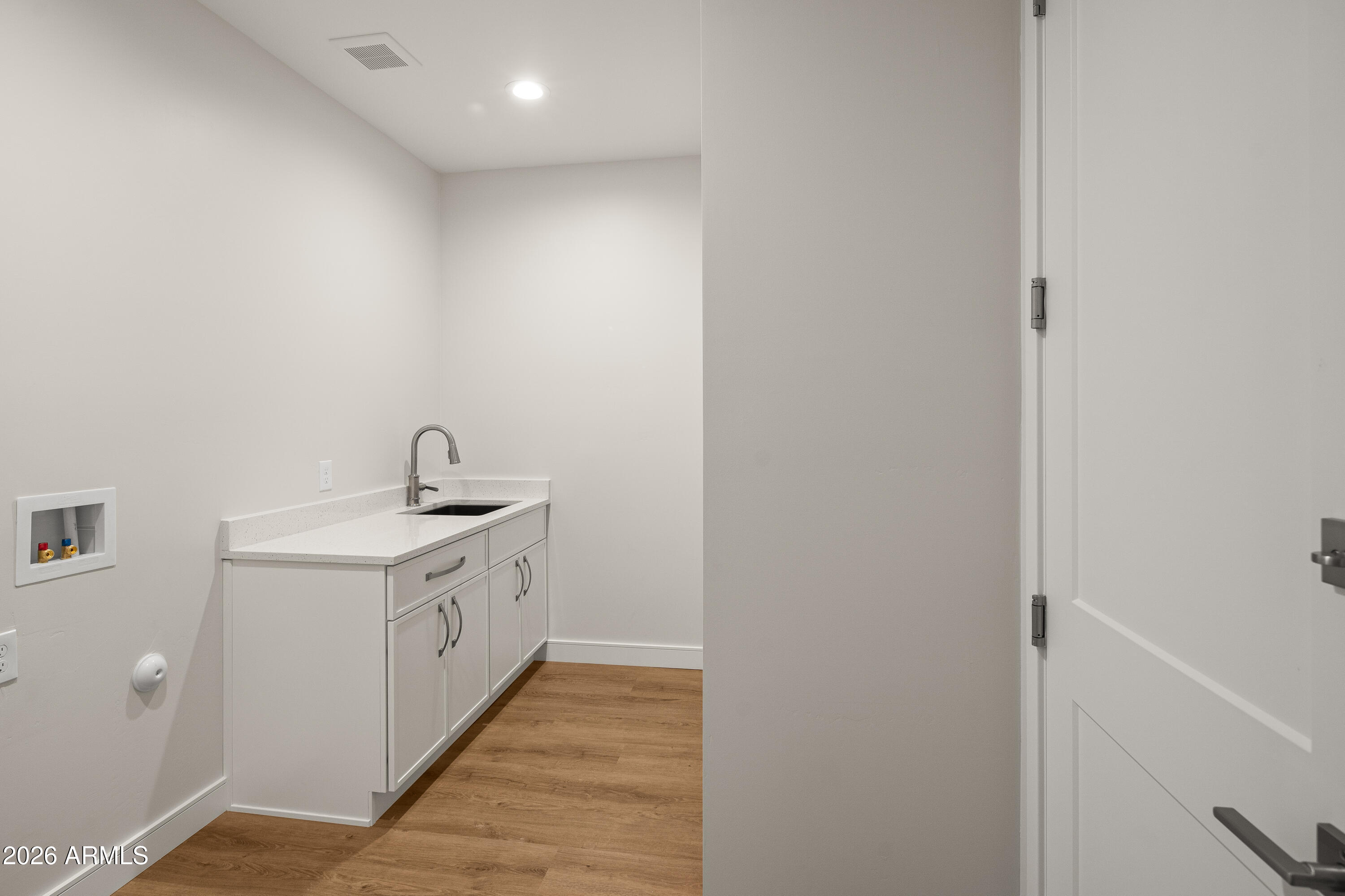 MOUNTAIN GATE - Residential