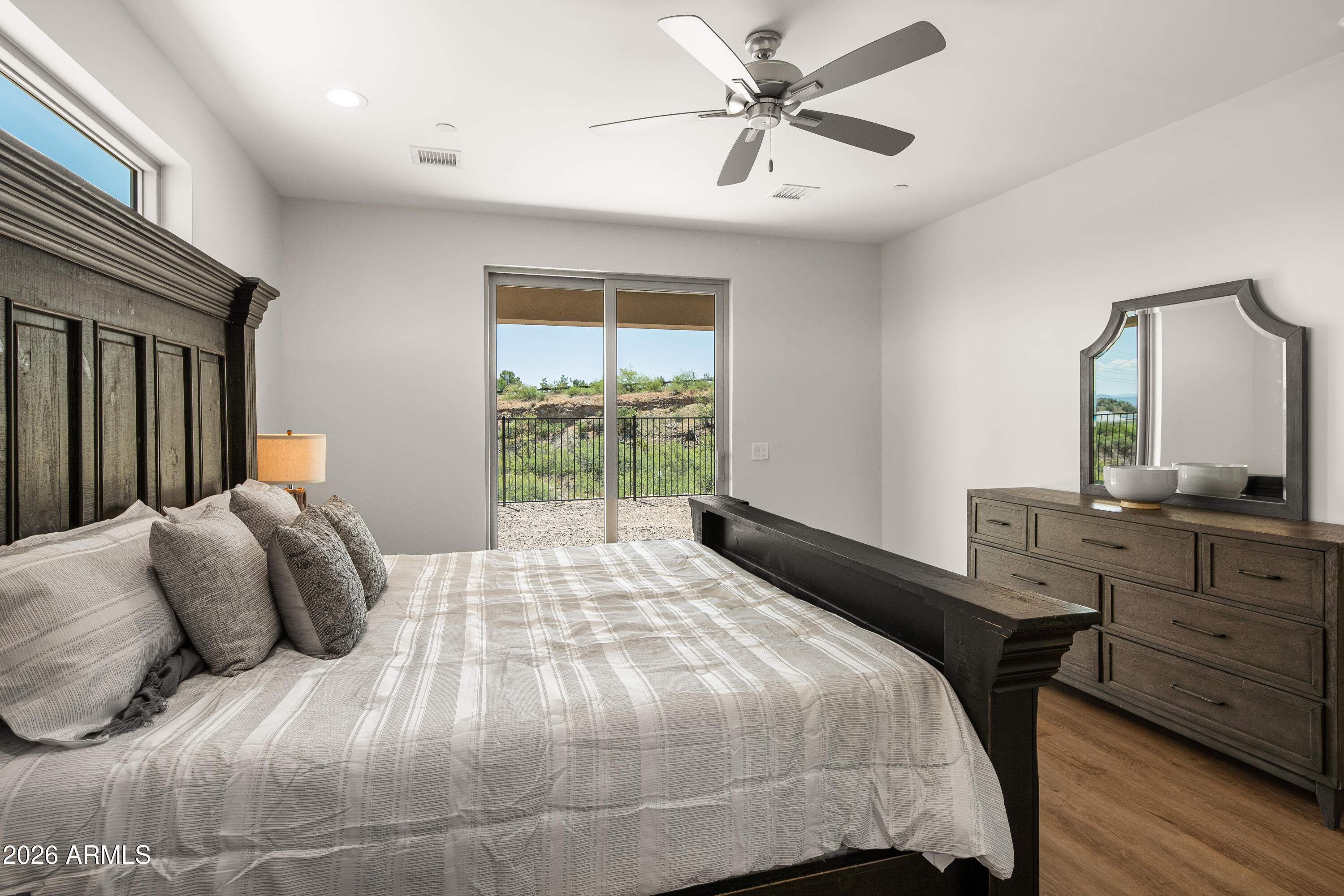 MOUNTAIN GATE - Residential