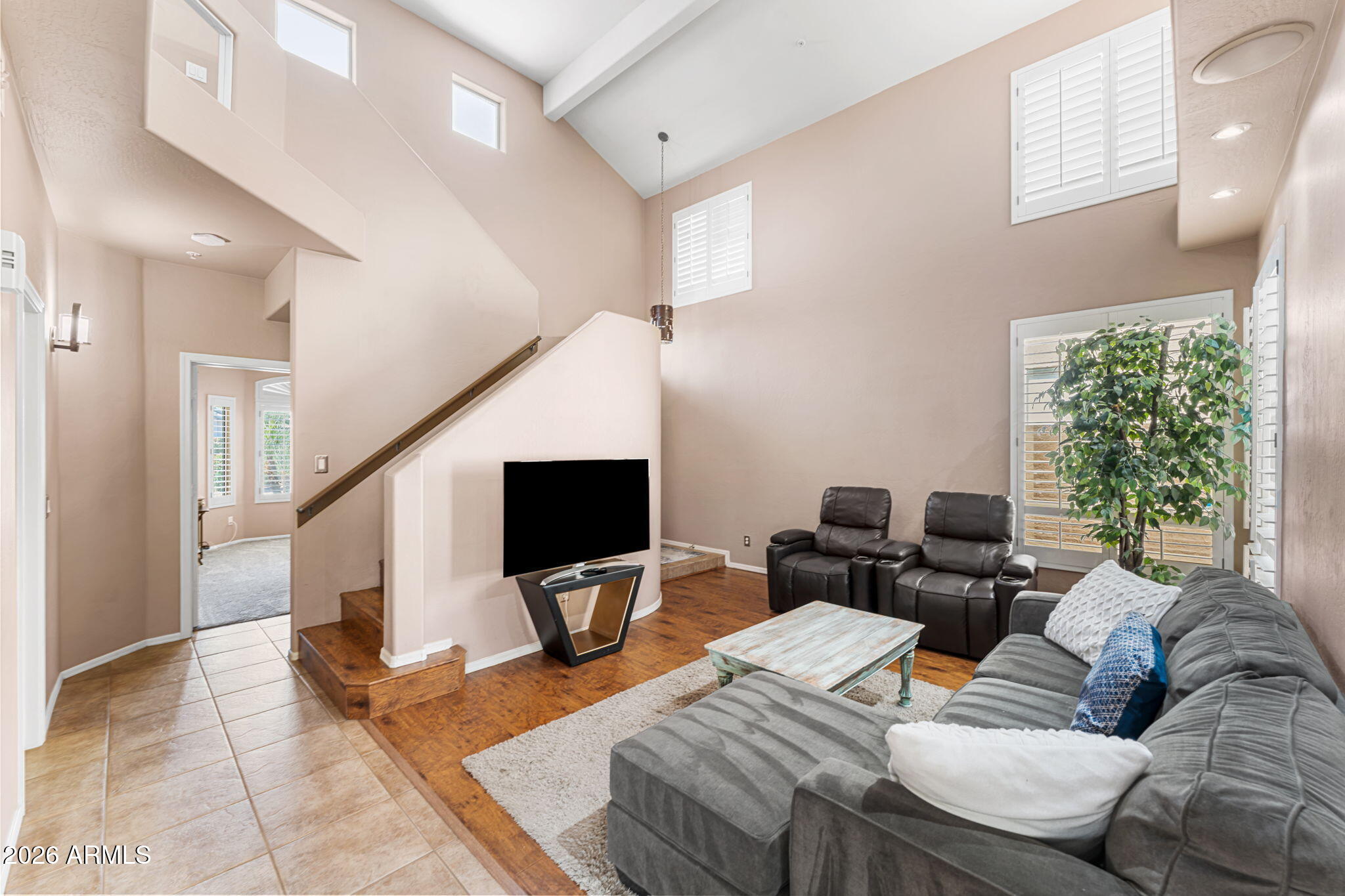 MONTAGE - Residential