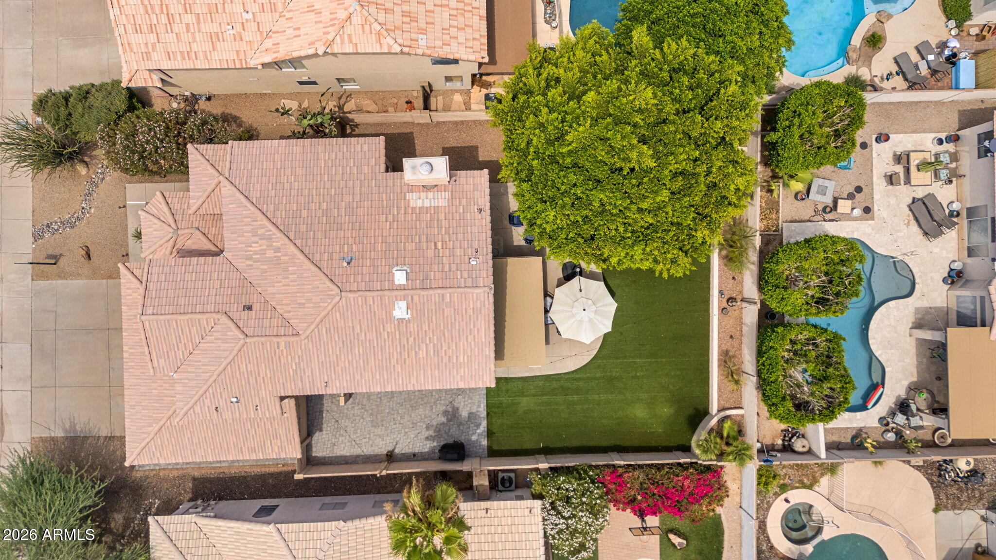 MONTAGE - Residential