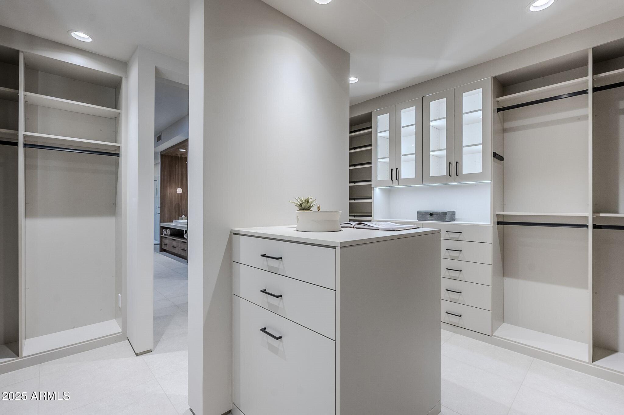 IRONWOOD GOLF VILLAS - Residential