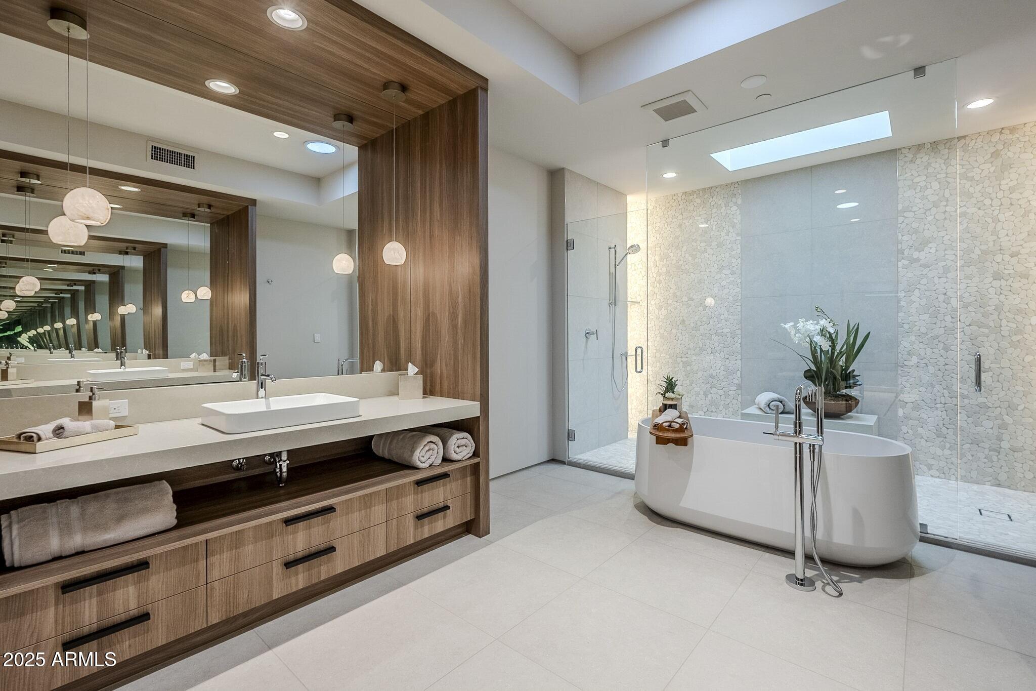 IRONWOOD GOLF VILLAS - Residential