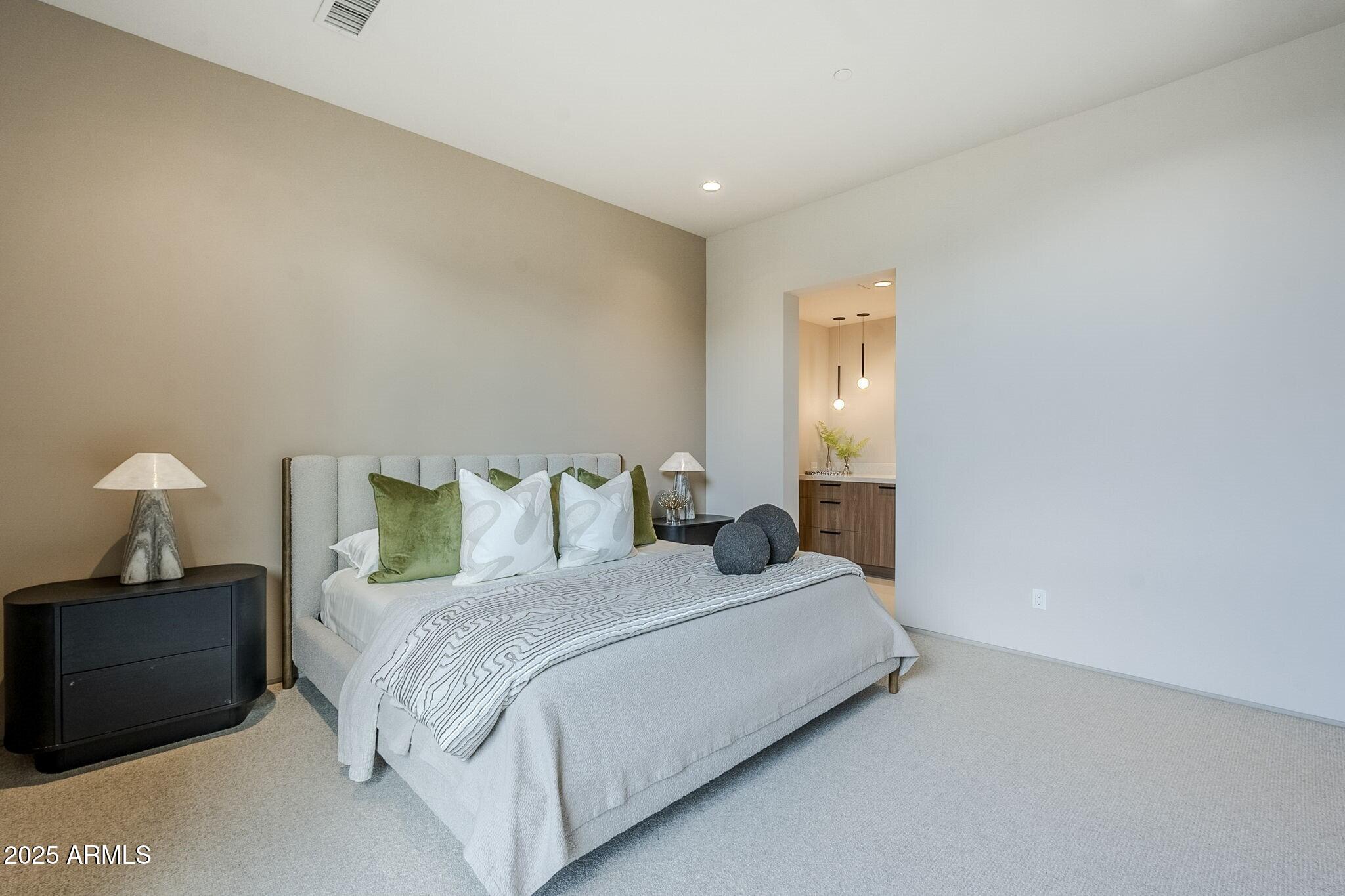 IRONWOOD GOLF VILLAS - Residential