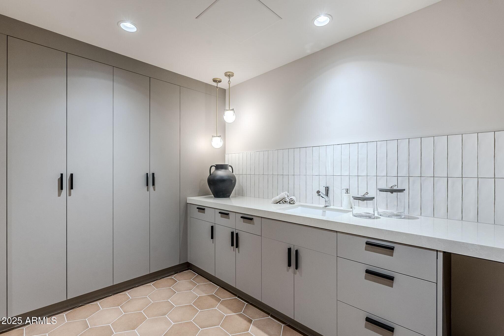 IRONWOOD GOLF VILLAS - Residential