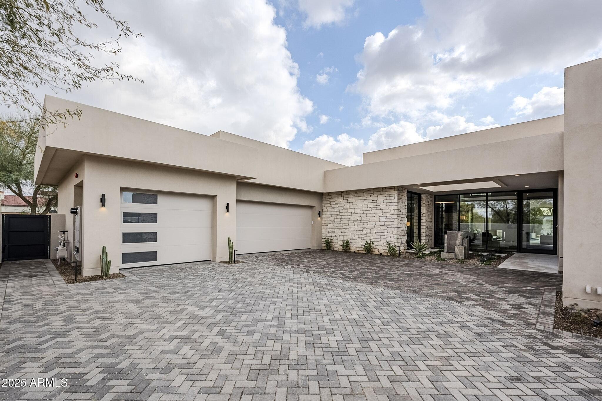 IRONWOOD GOLF VILLAS - Residential