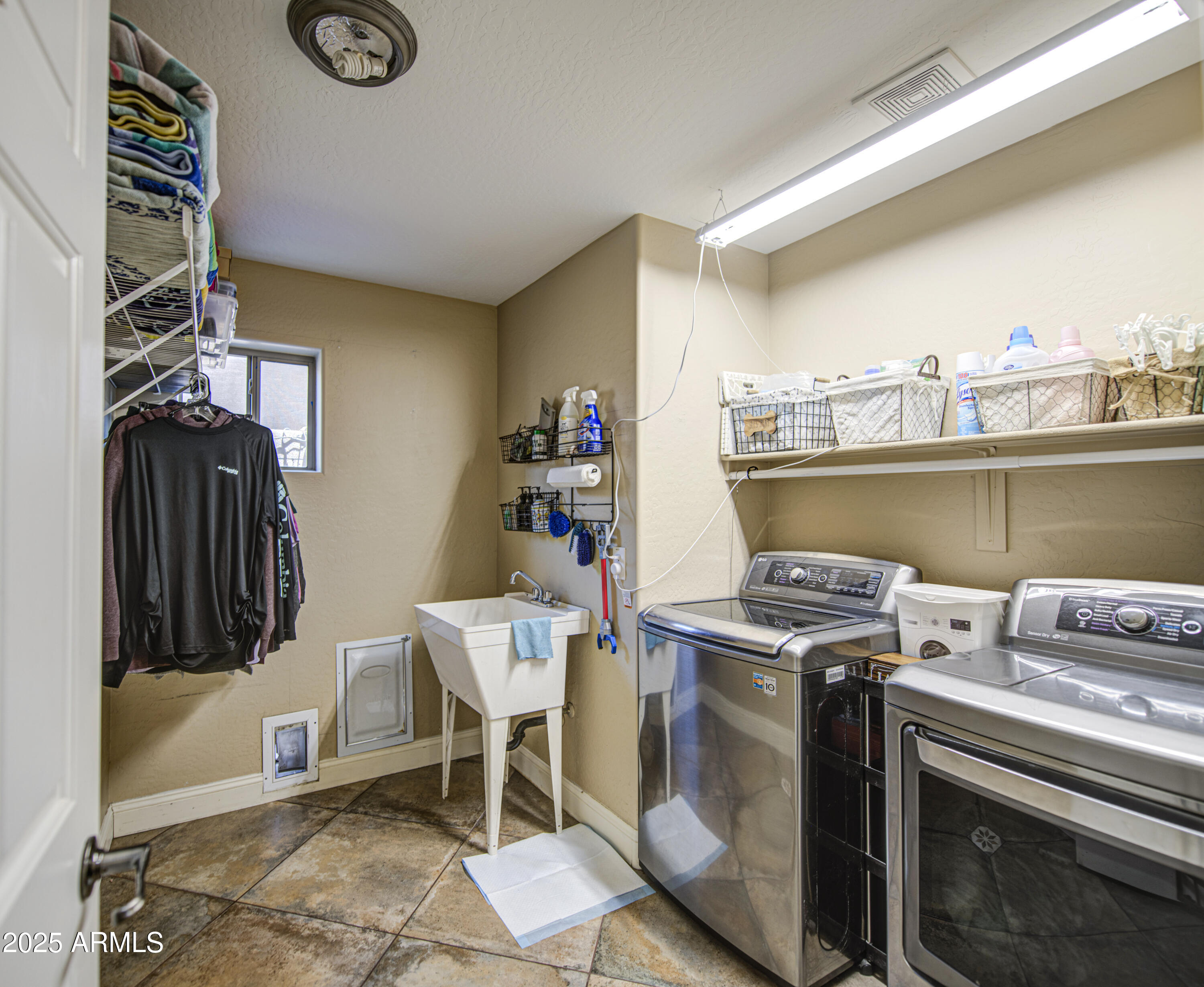 DIAMOND RIDGE PLACE - Residential