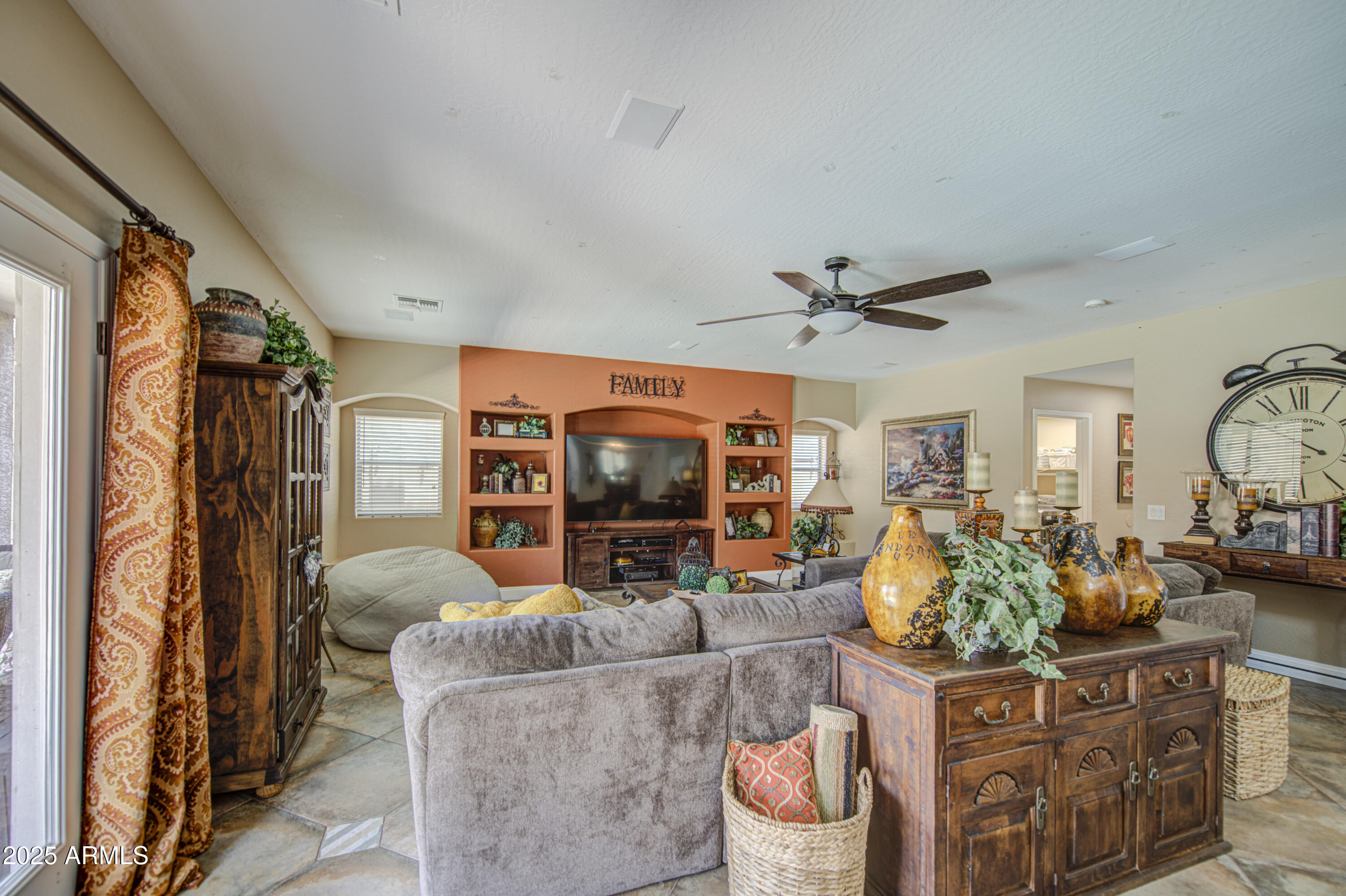 DIAMOND RIDGE PLACE - Residential
