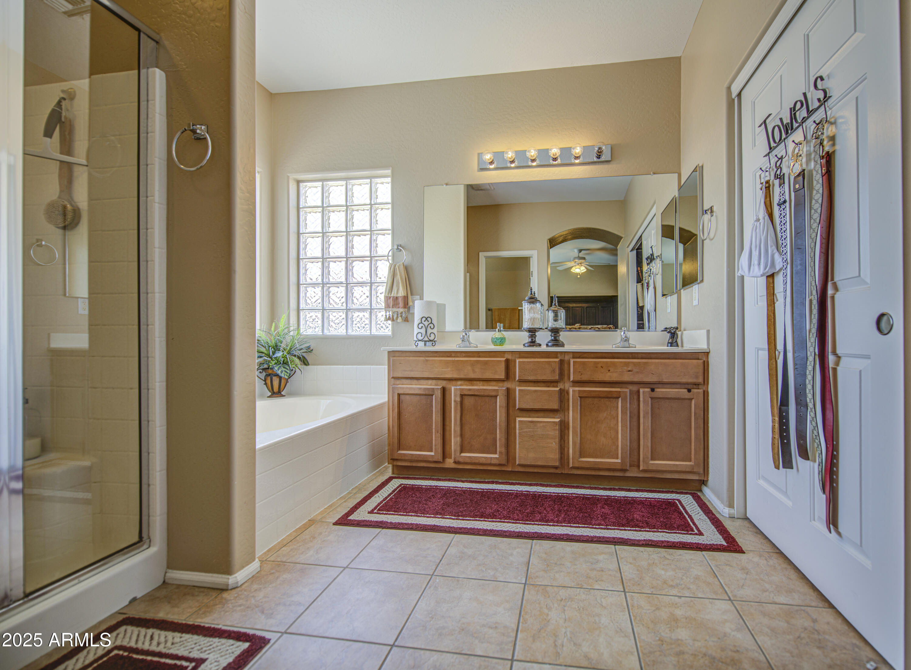DIAMOND RIDGE PLACE - Residential