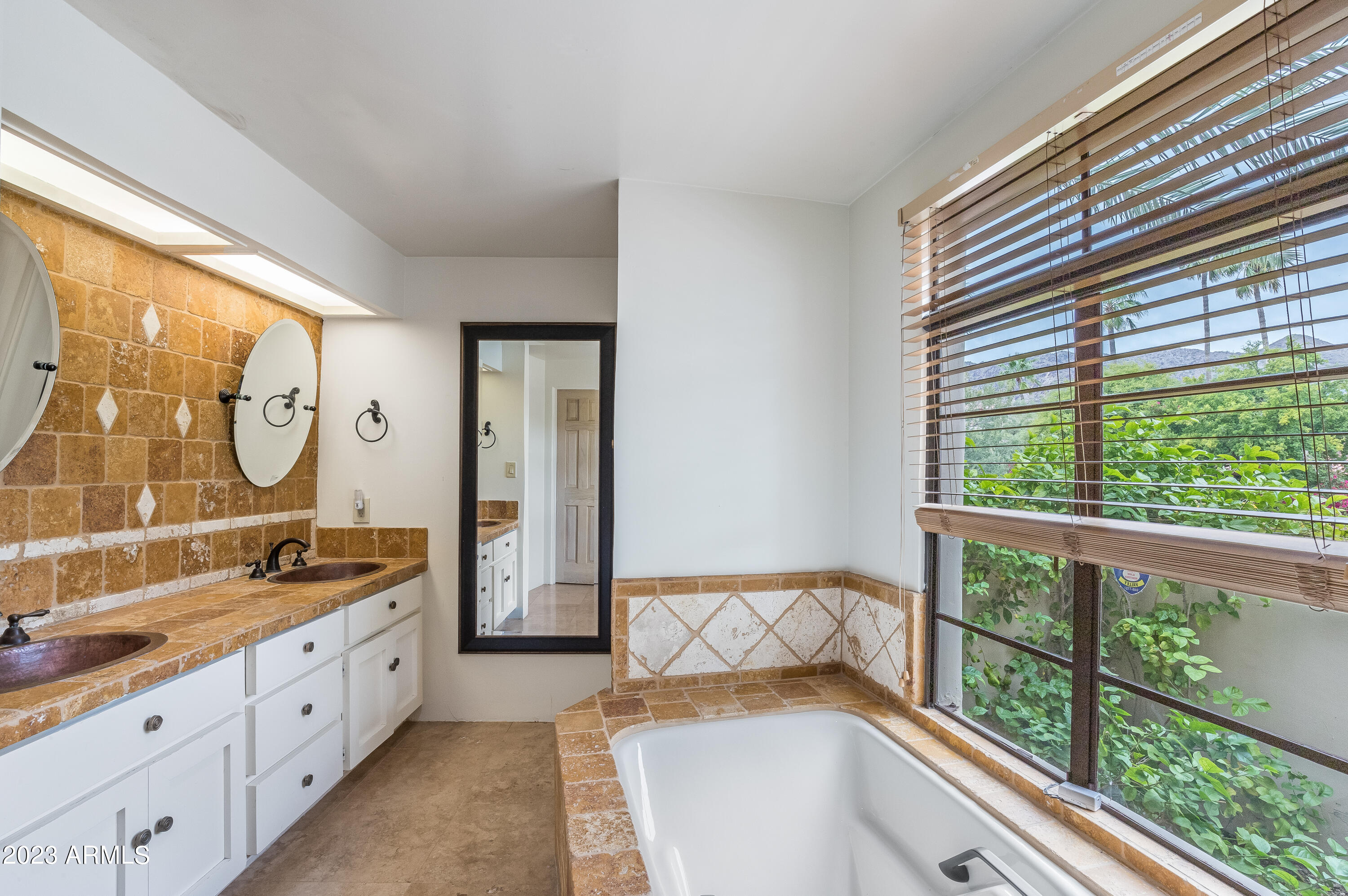 Paradise Valley Estates - Residential
