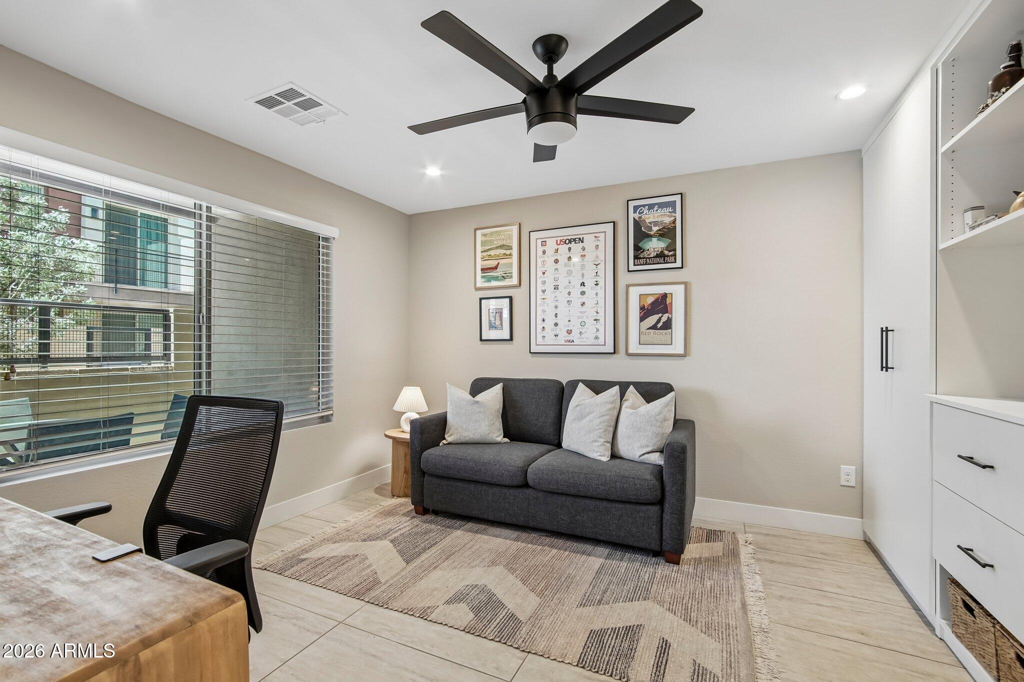 CENTER 8 TOWNHOMES - Residential