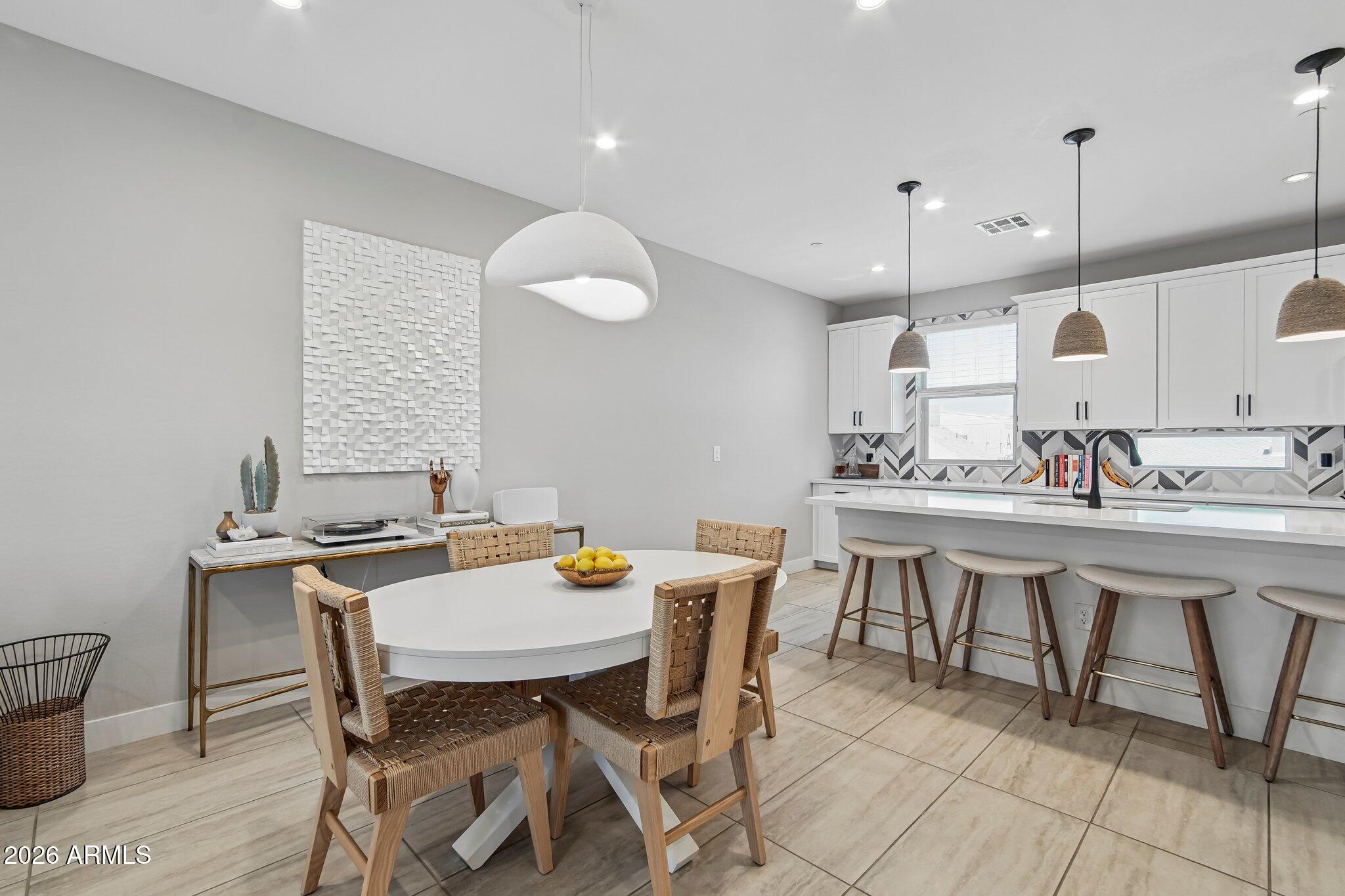 CENTER 8 TOWNHOMES - Residential