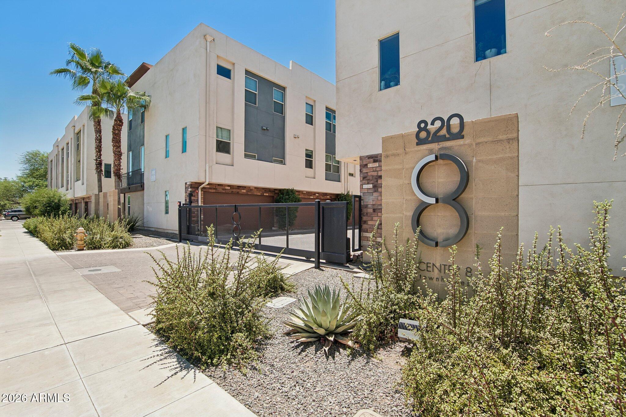 CENTER 8 TOWNHOMES - Residential