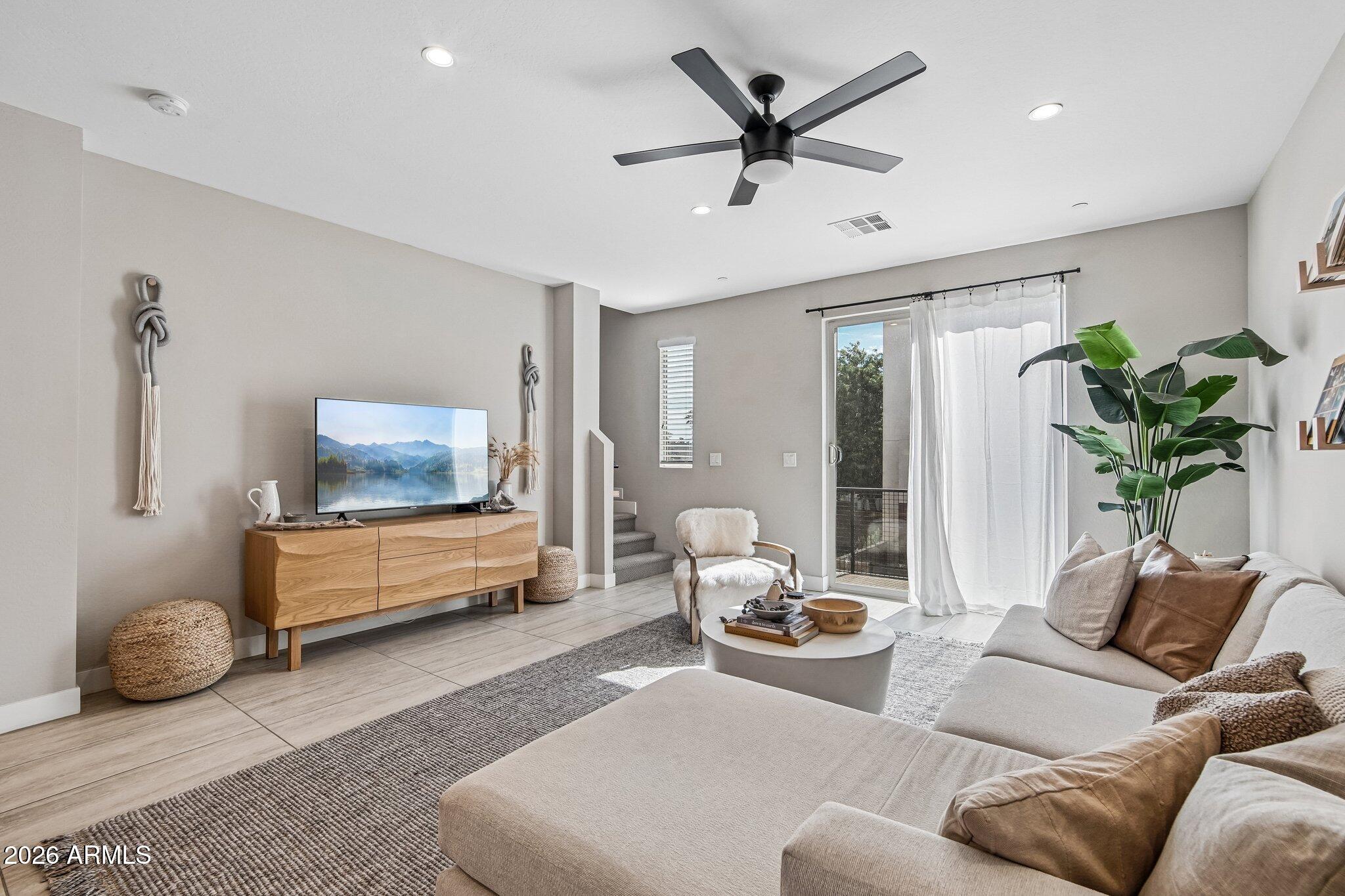 CENTER 8 TOWNHOMES - Residential