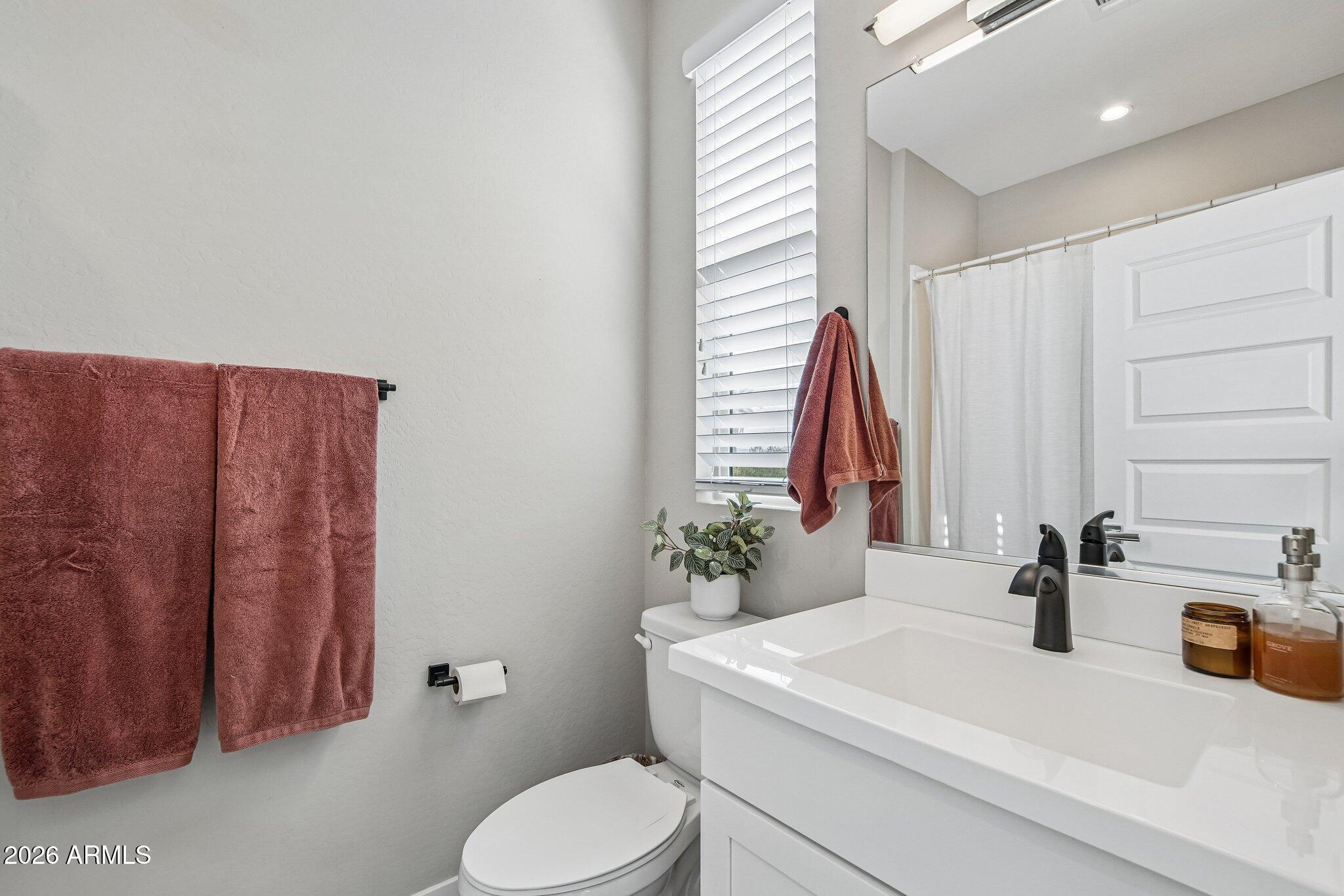 CENTER 8 TOWNHOMES - Residential