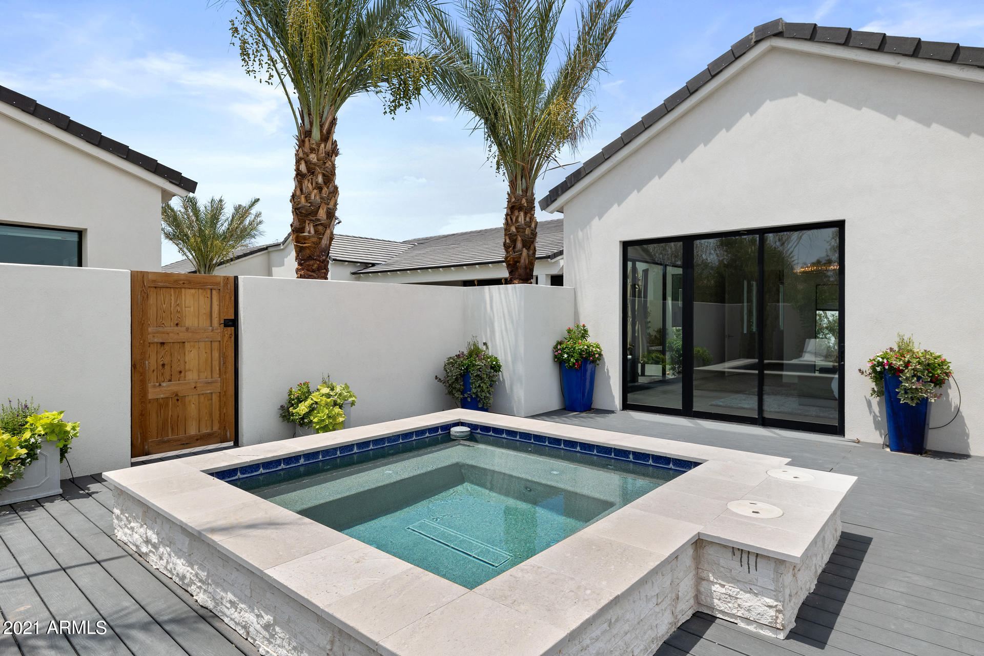 STONEVIEW - Residential