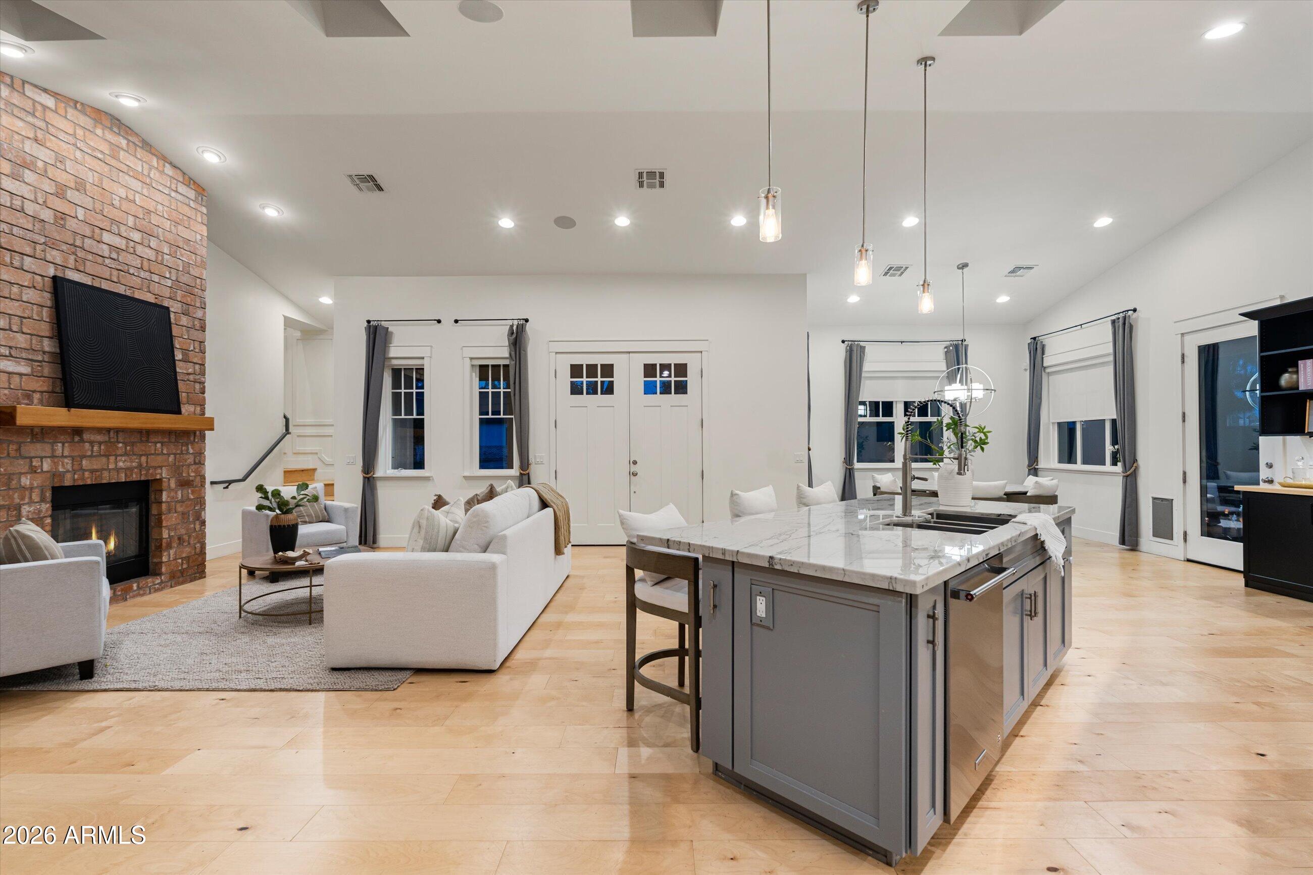 CAMELBACK WAY - Residential