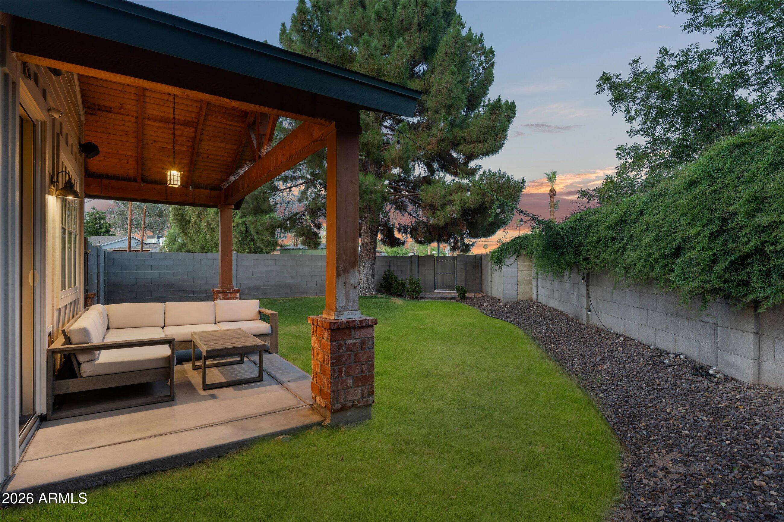 CAMELBACK WAY - Residential