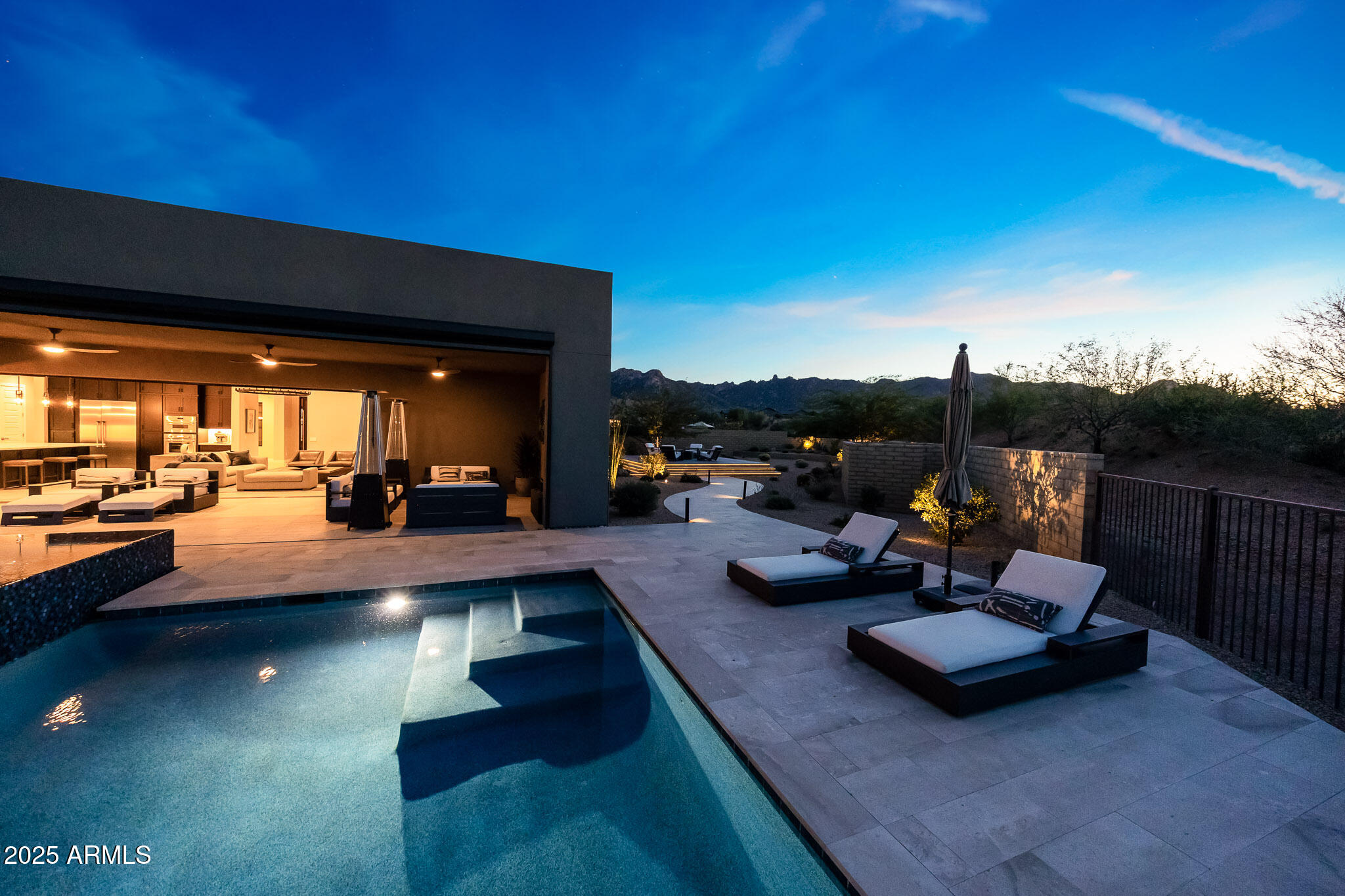STORYROCK - Residential