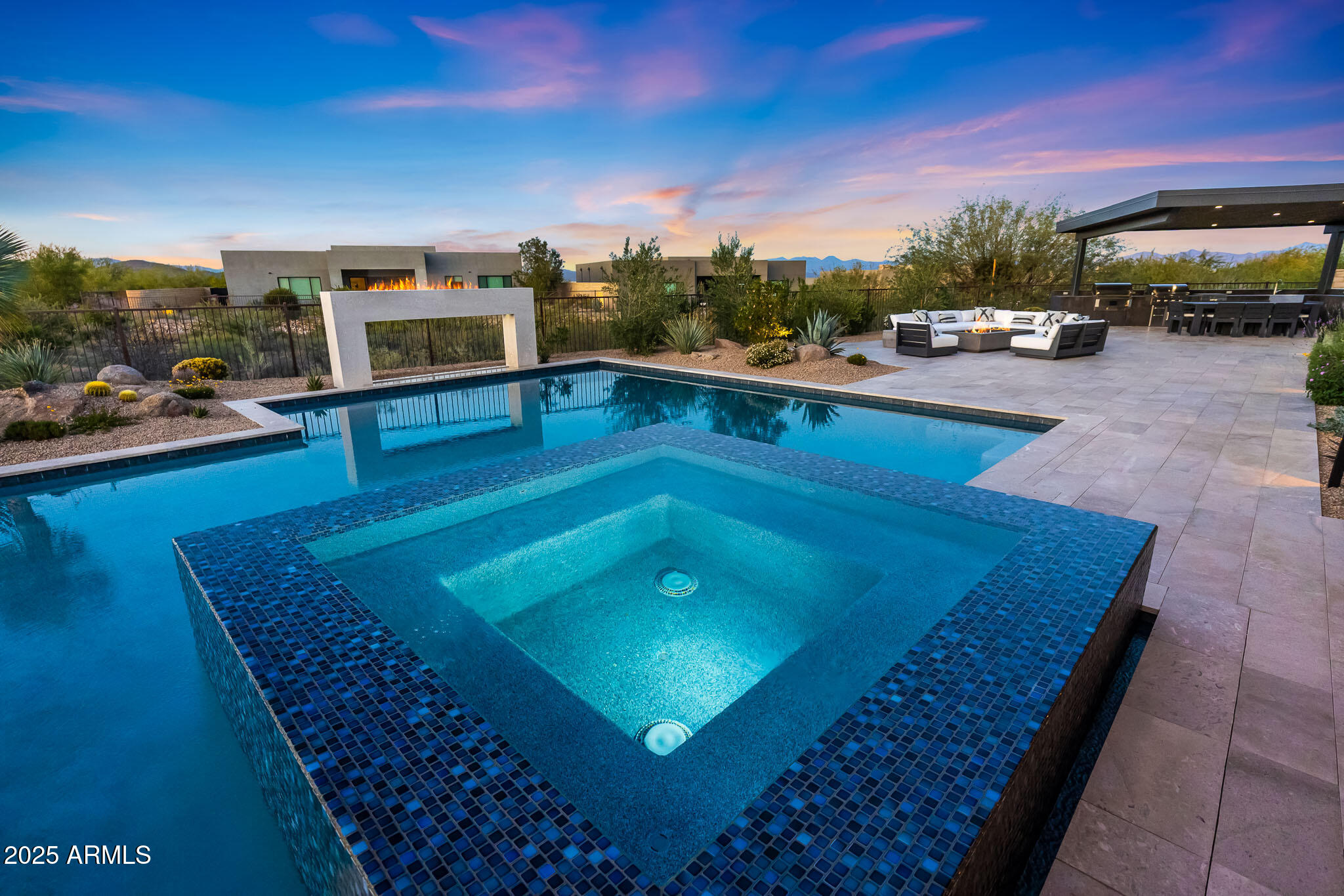 STORYROCK - Residential