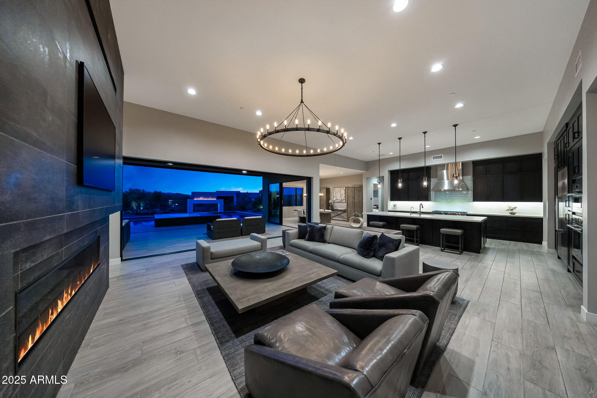 STORYROCK - Residential