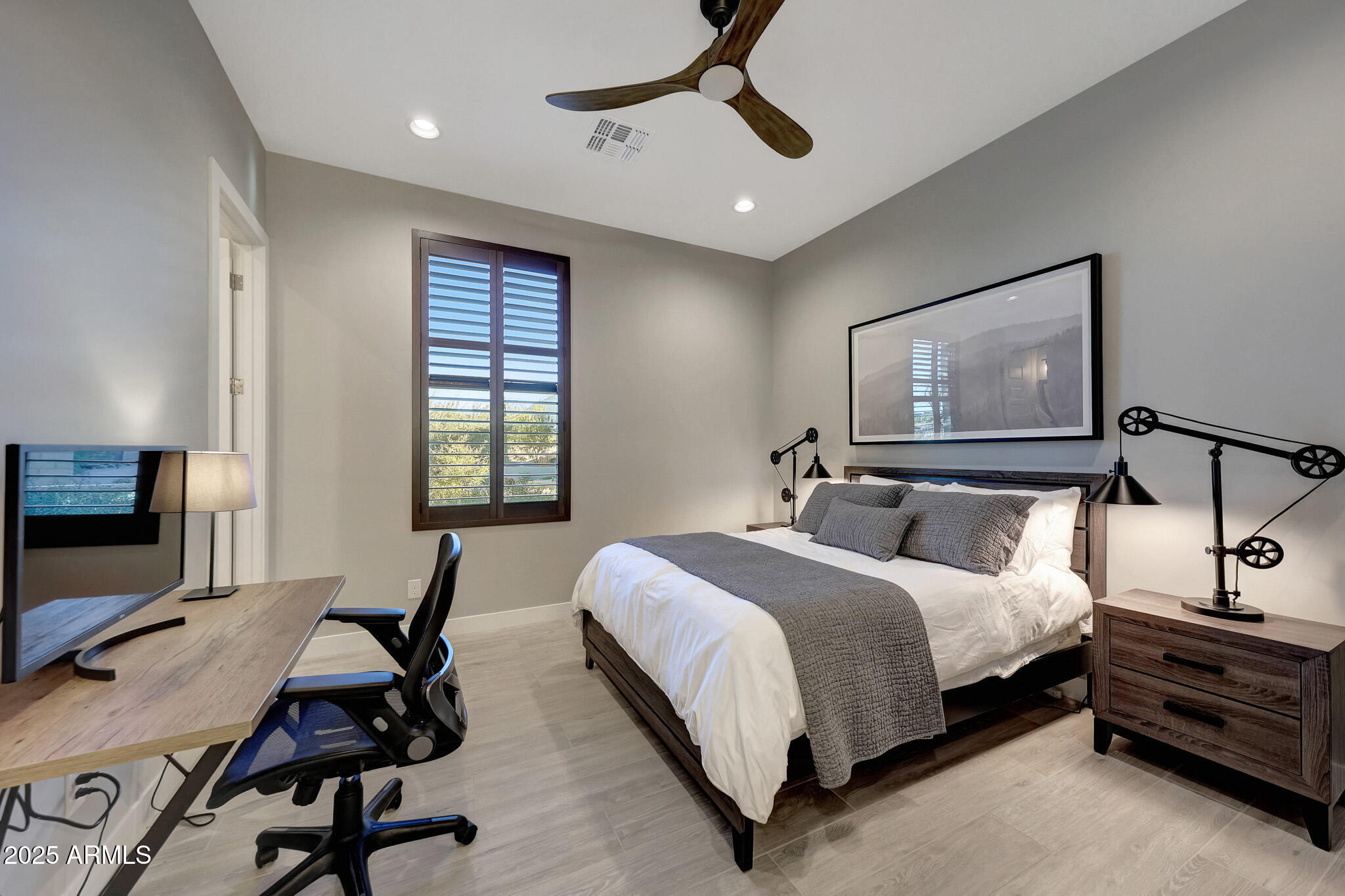 STORYROCK - Residential