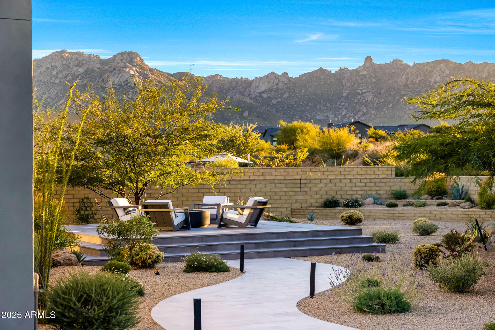 STORYROCK - Residential