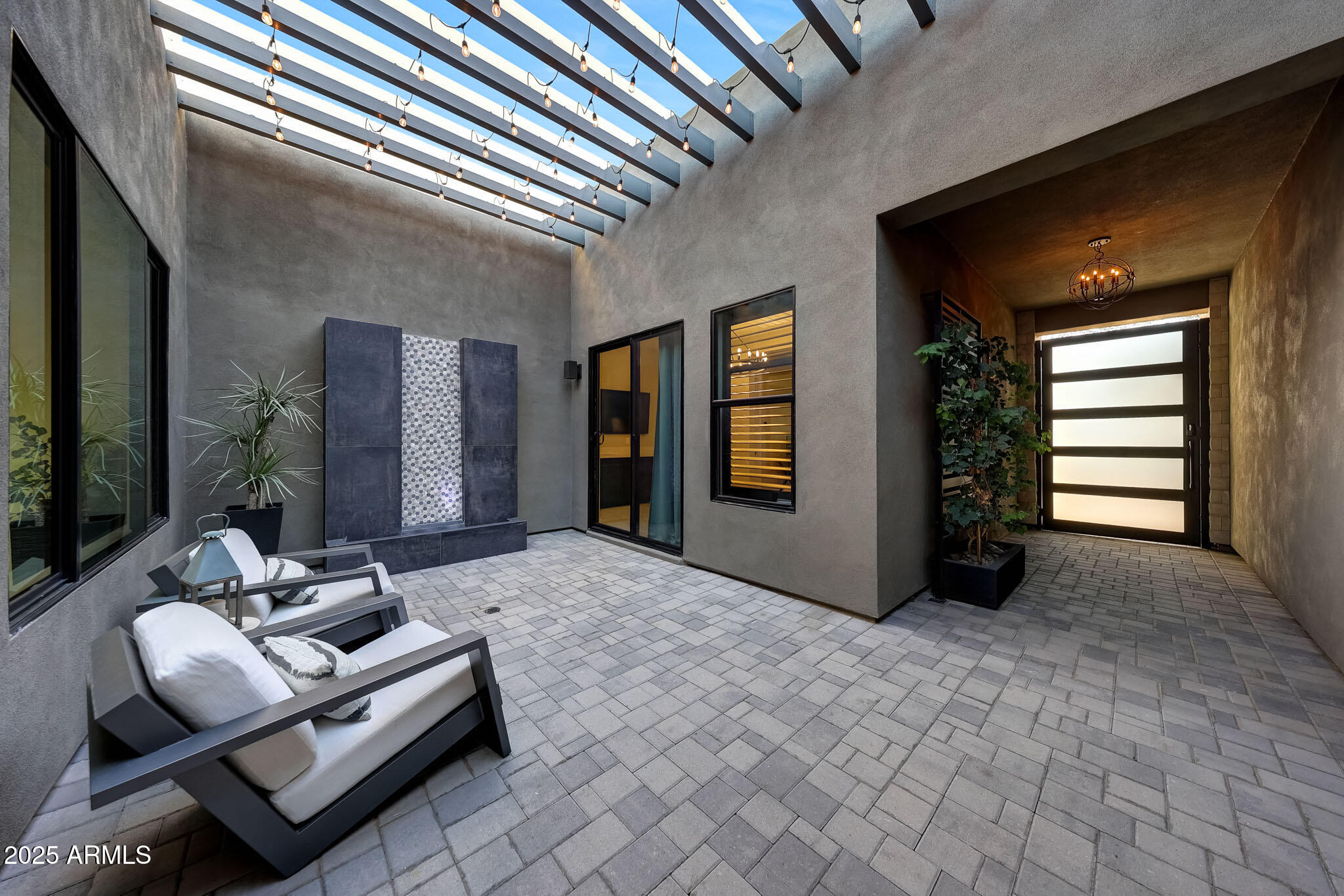 STORYROCK - Residential
