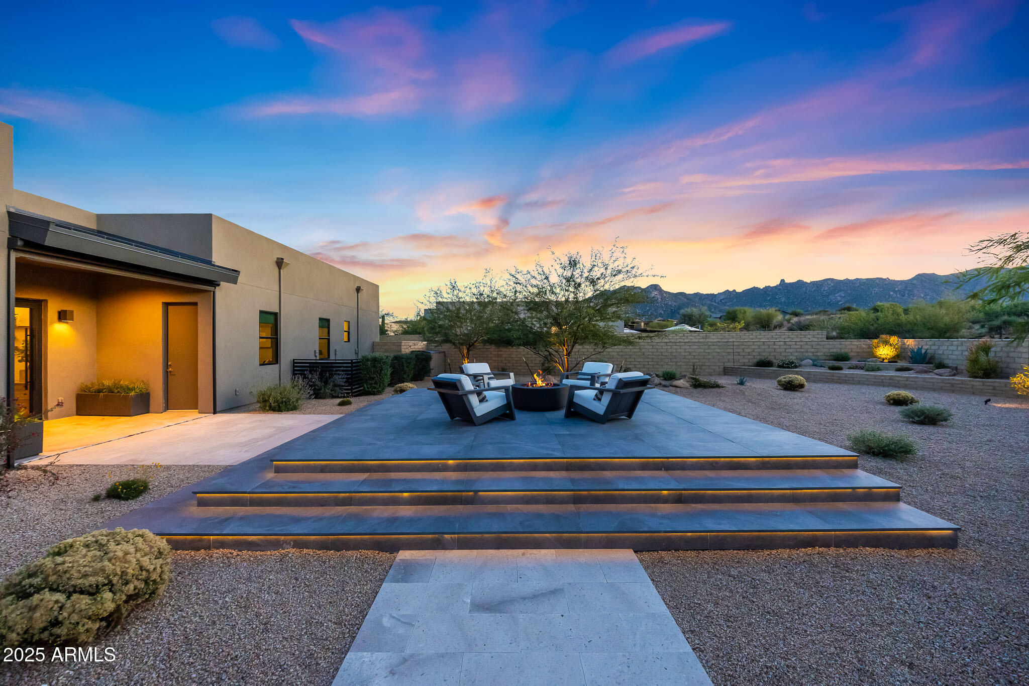 STORYROCK - Residential