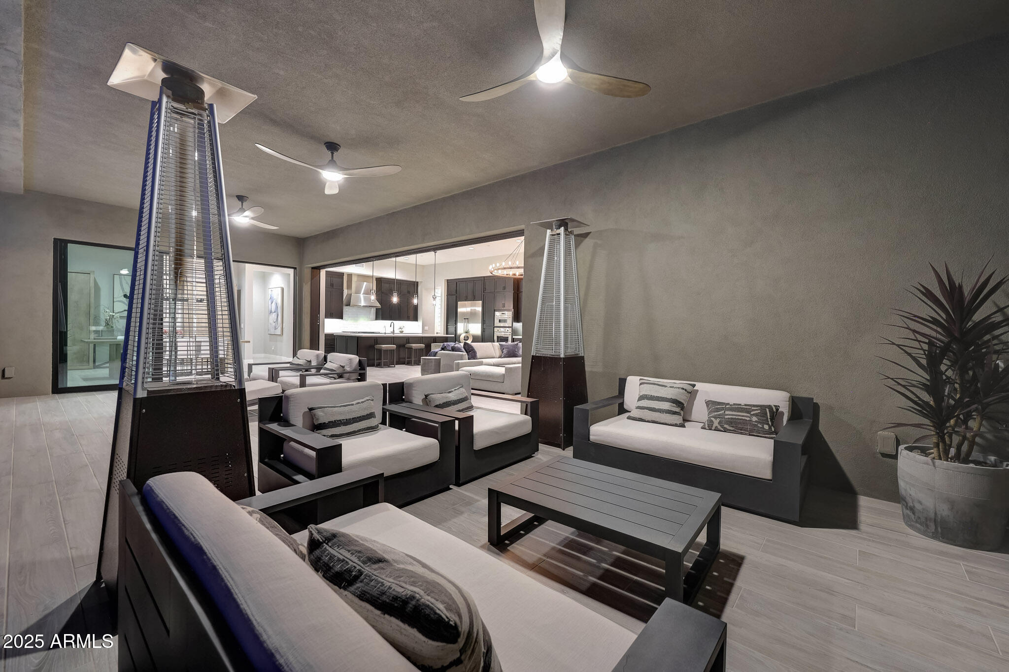 STORYROCK - Residential