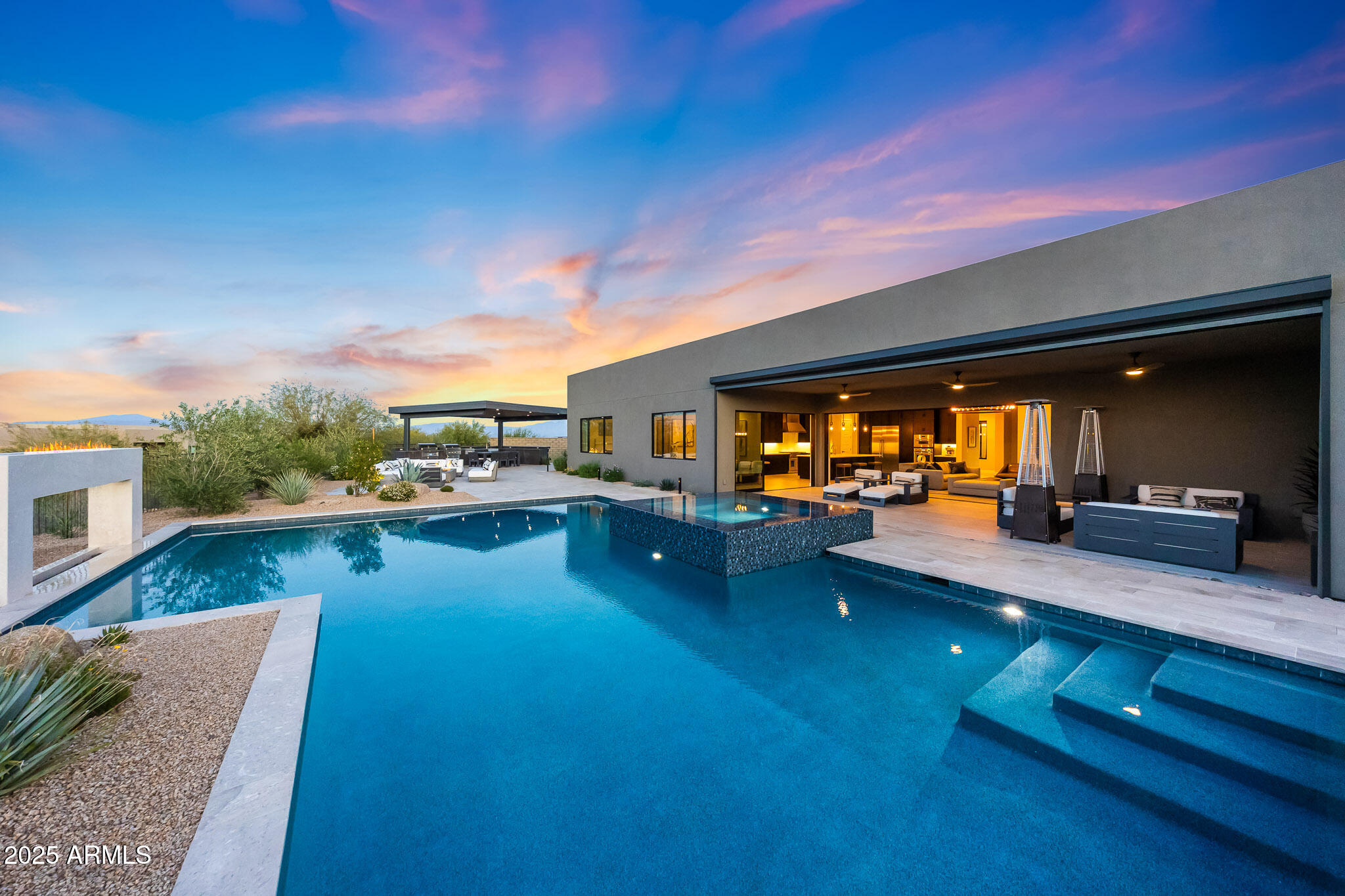 STORYROCK - Residential