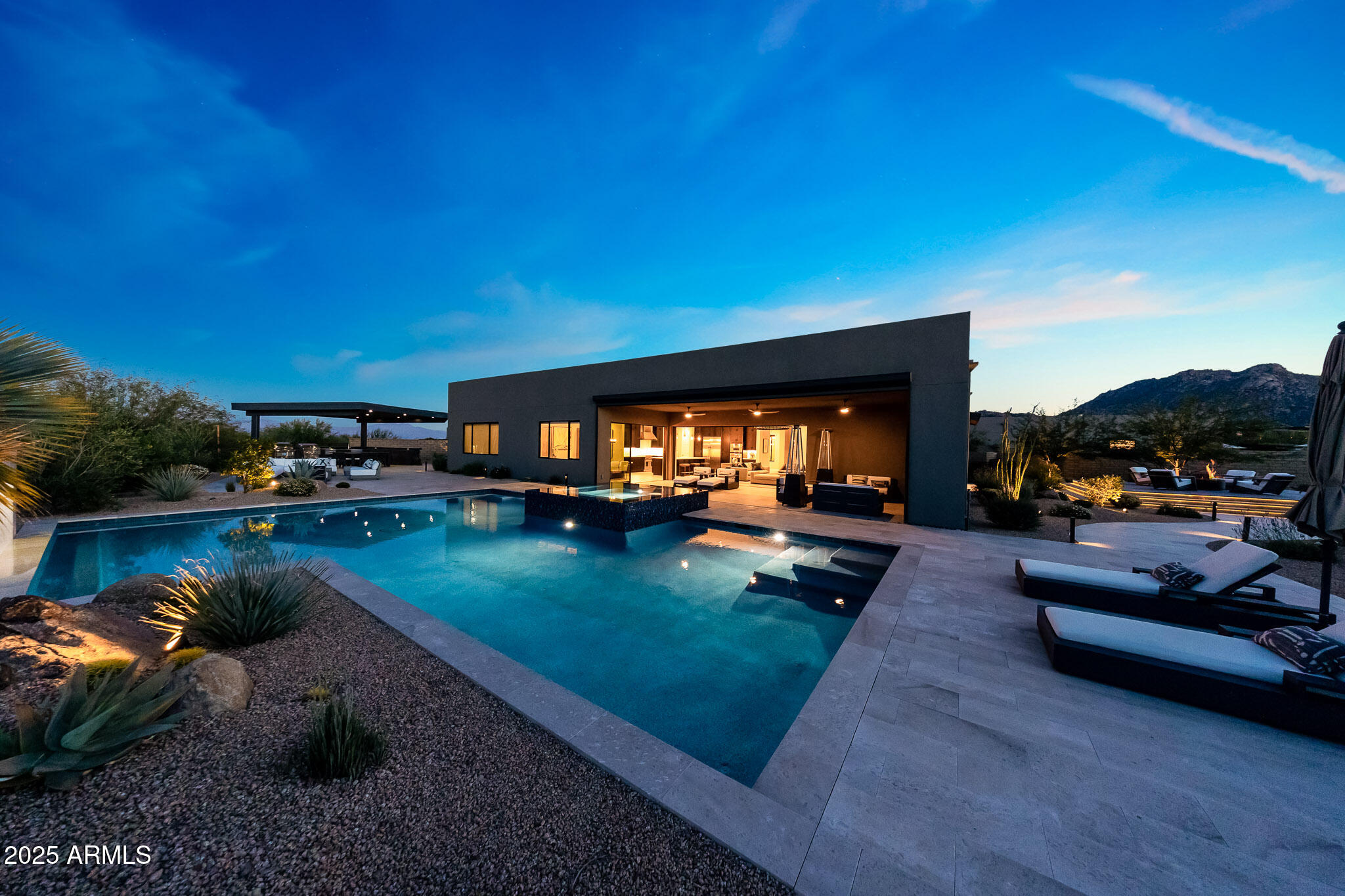 STORYROCK - Residential