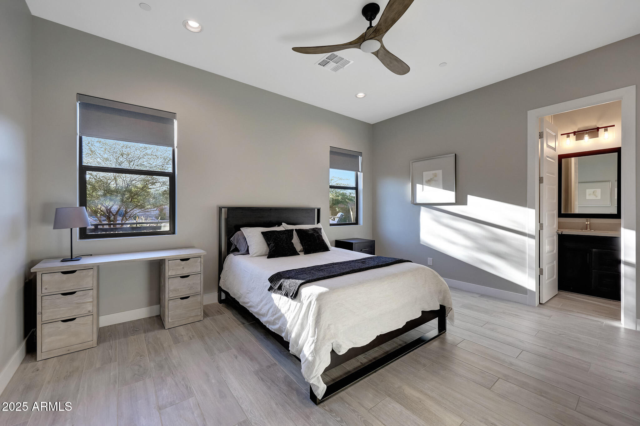 STORYROCK - Residential