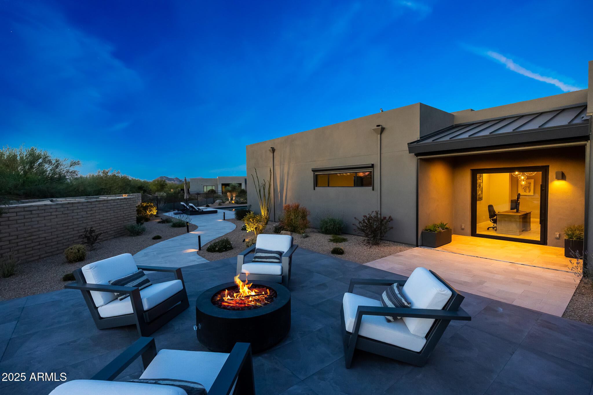 STORYROCK - Residential
