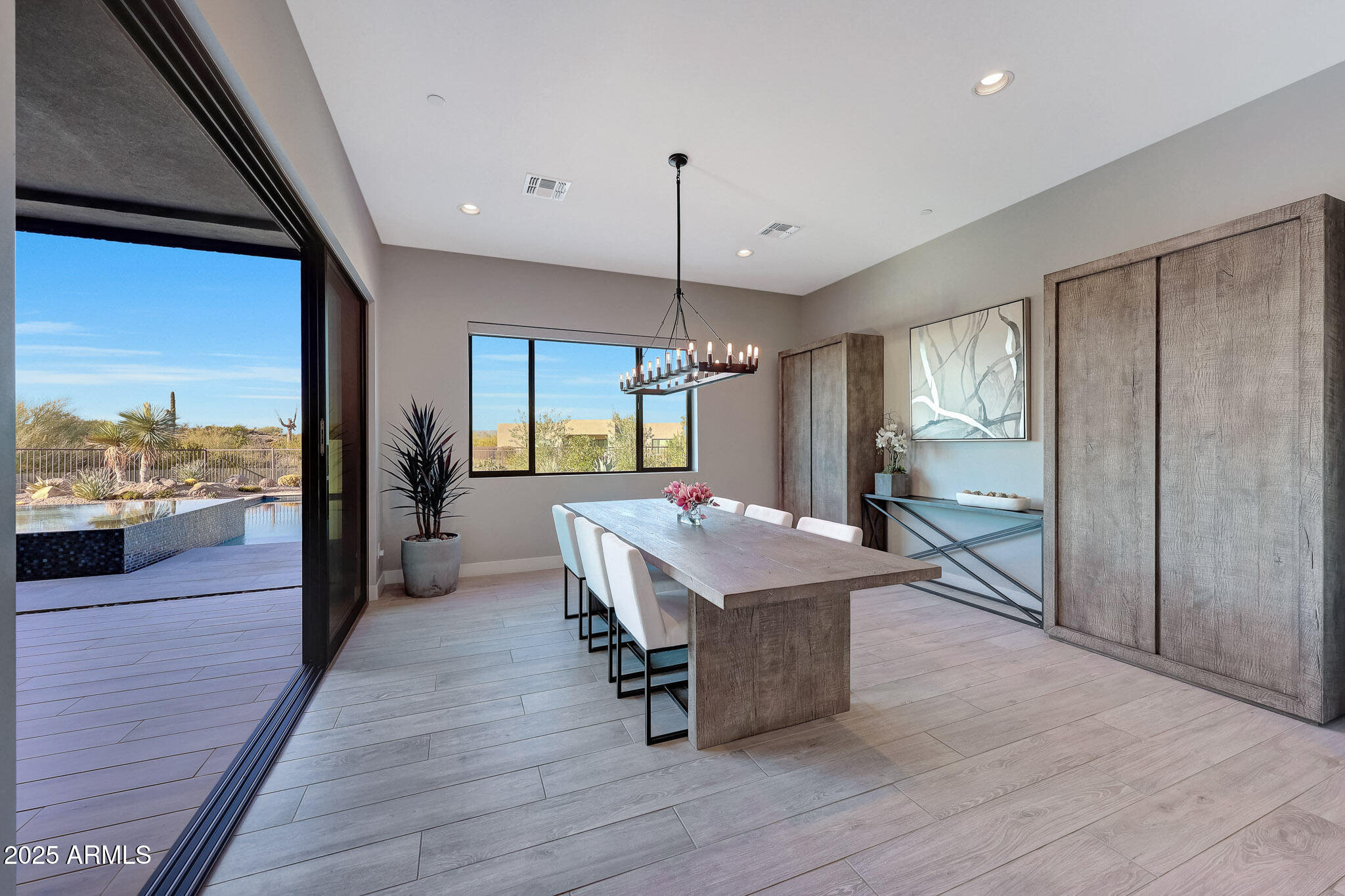 STORYROCK - Residential